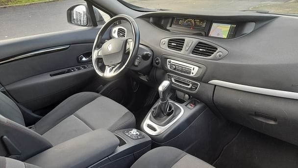 Renault Grand Scenic III PHASE 3 7 Places BUSINESS 1.5L DCI 11O CH BOITE AUTO EDC avec GPS