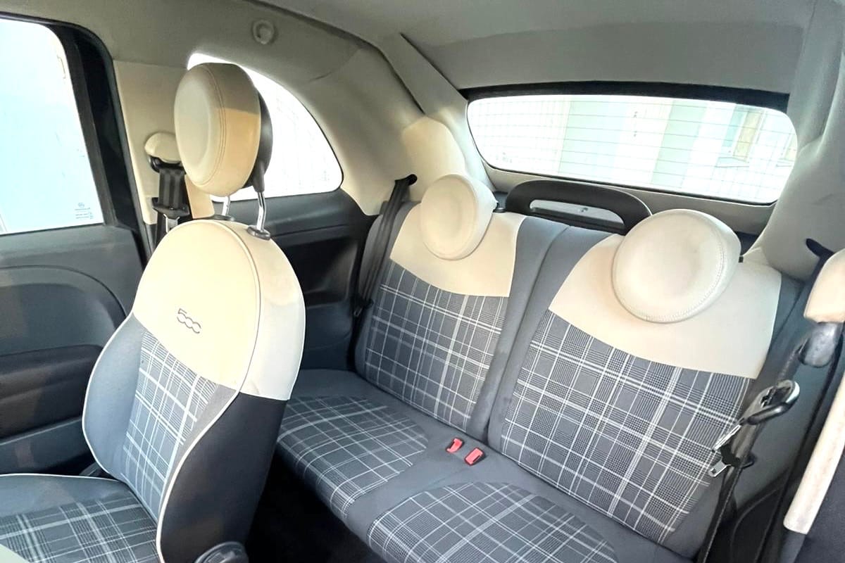 Fiat 500 C with Car radio