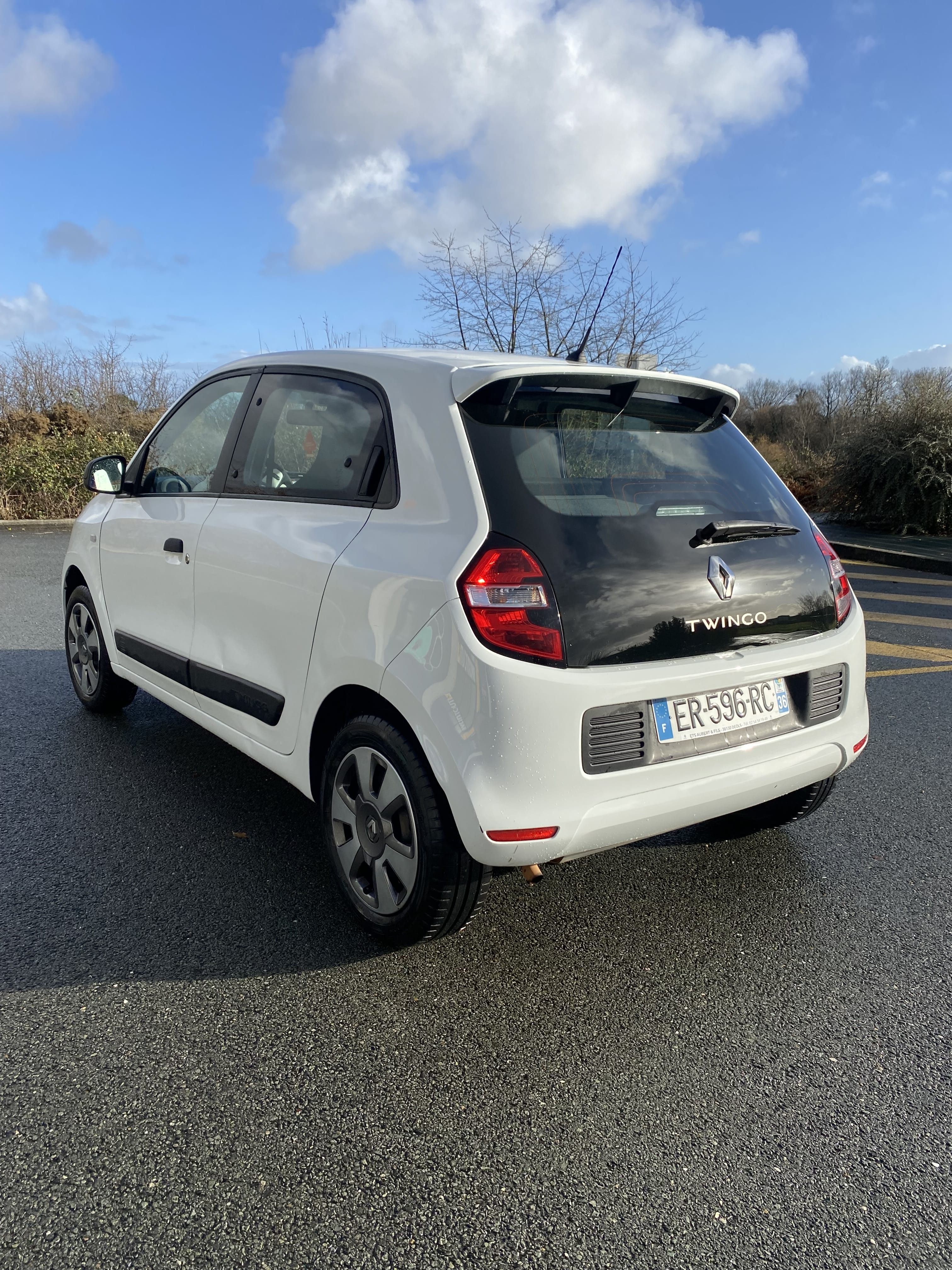 Renault Twingo III avec Entrée audio / iPod