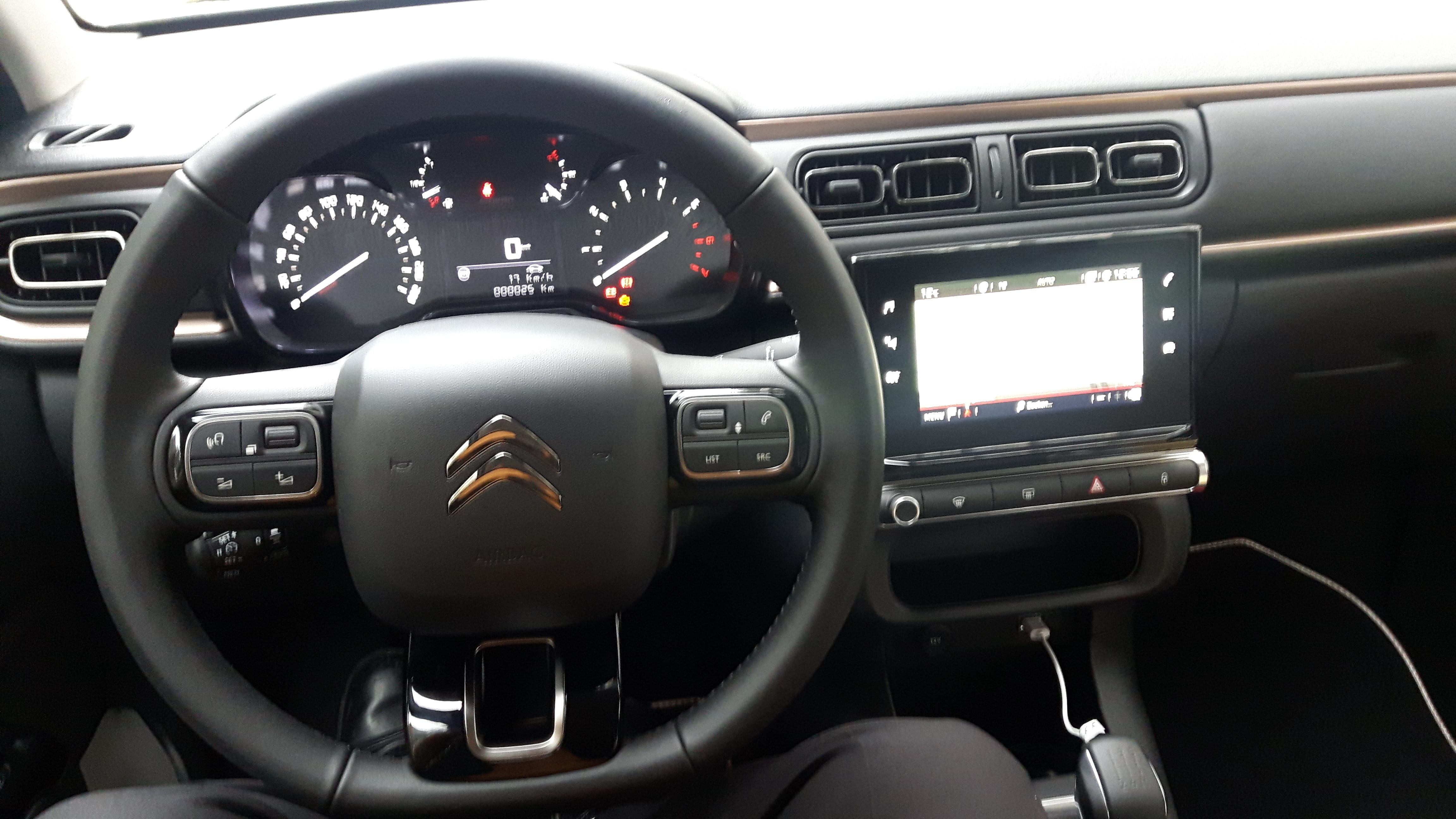 Citroen Jumper pour multipes usages , avec accès instantané via GETAROND CONNECT avec GPS