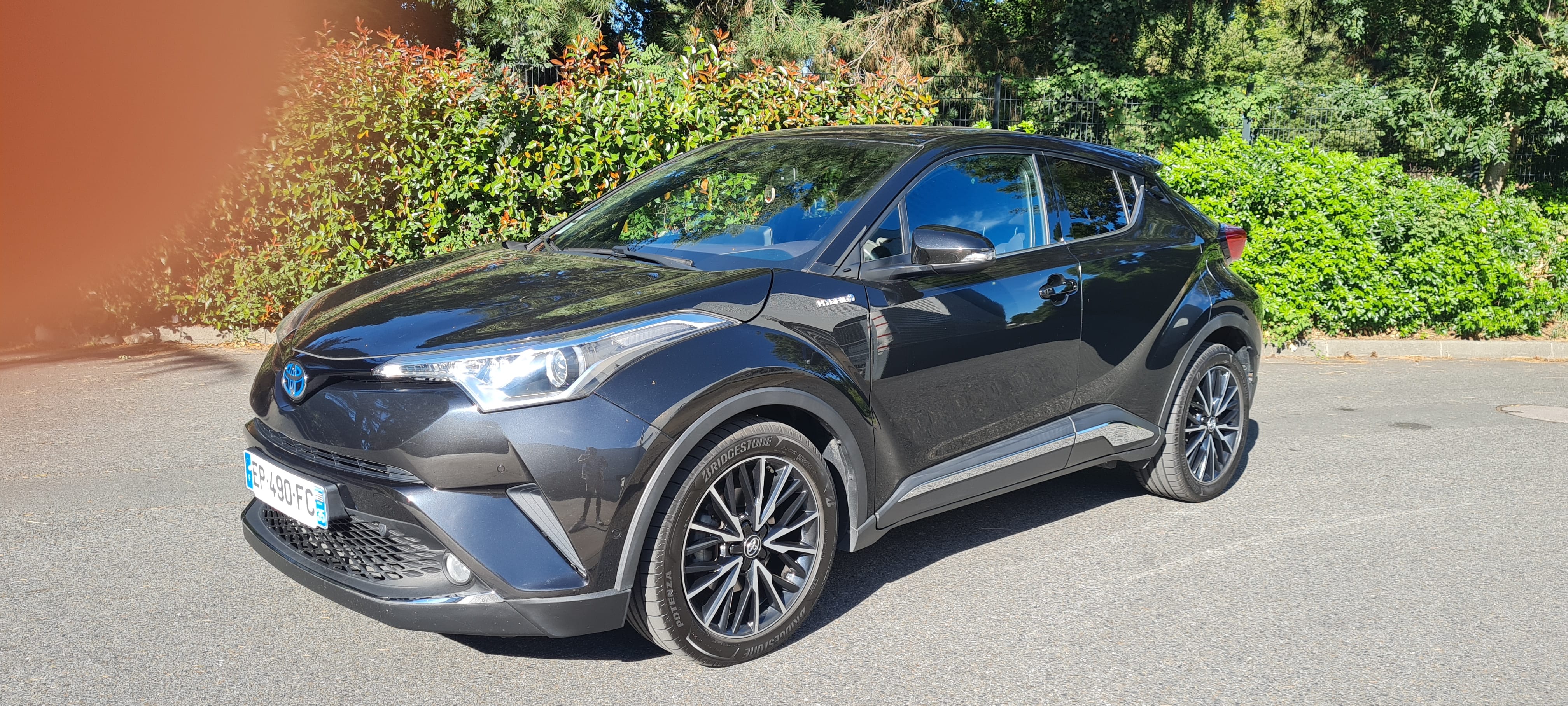 Toyota C-HR, 2017, Essence 95 / Électrique (hybride), automatique
