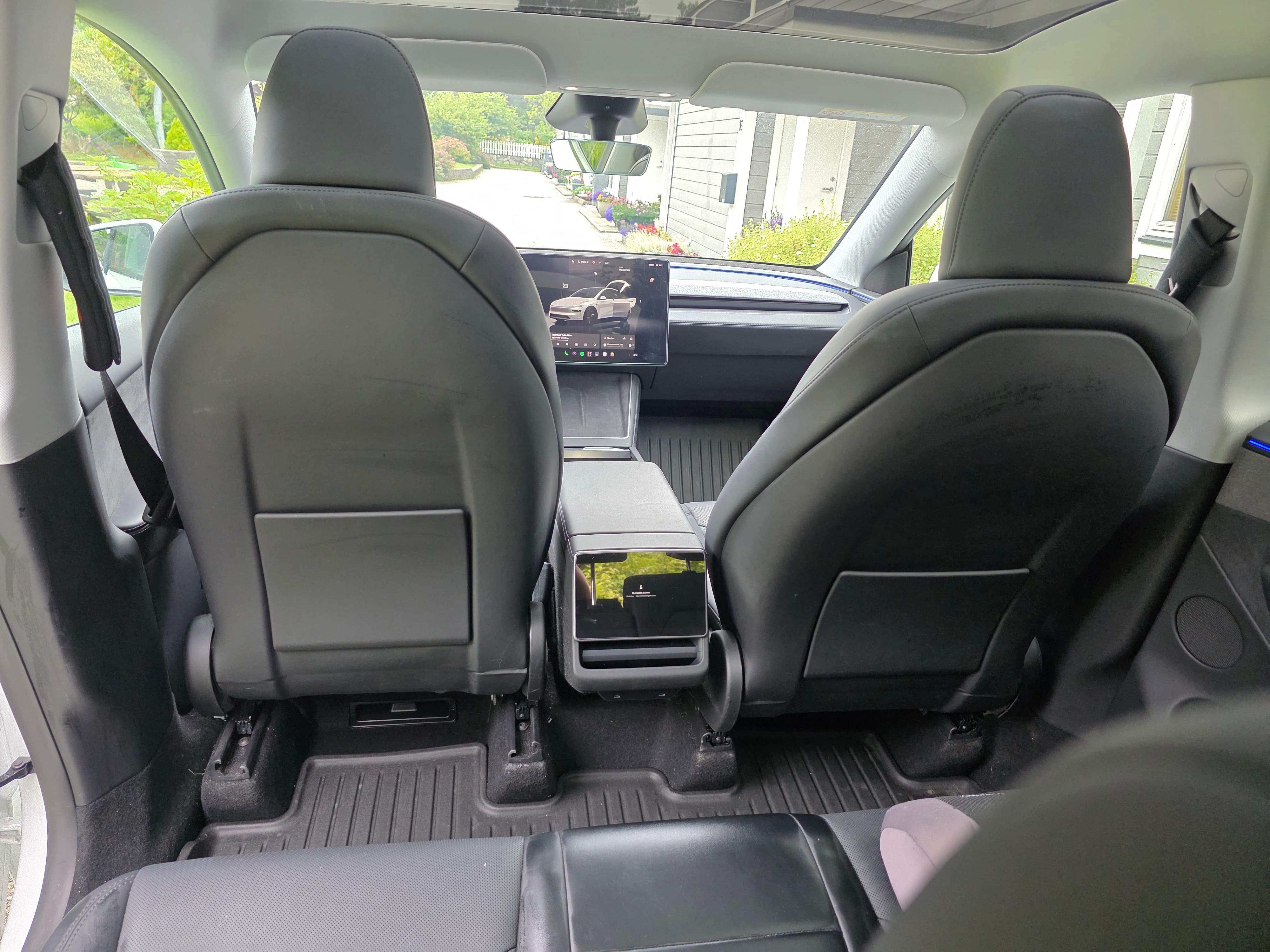 Tesla Model Y Long Range avec GPS