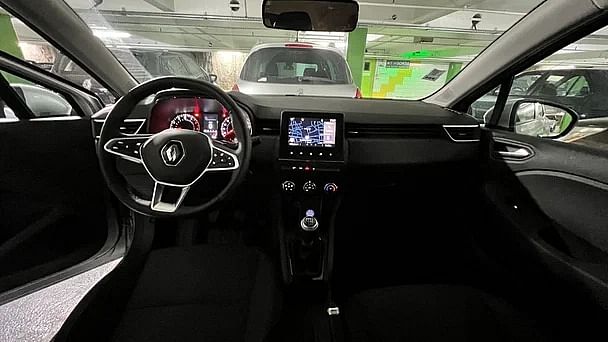 Renault Clio FZ824KH avec GPS