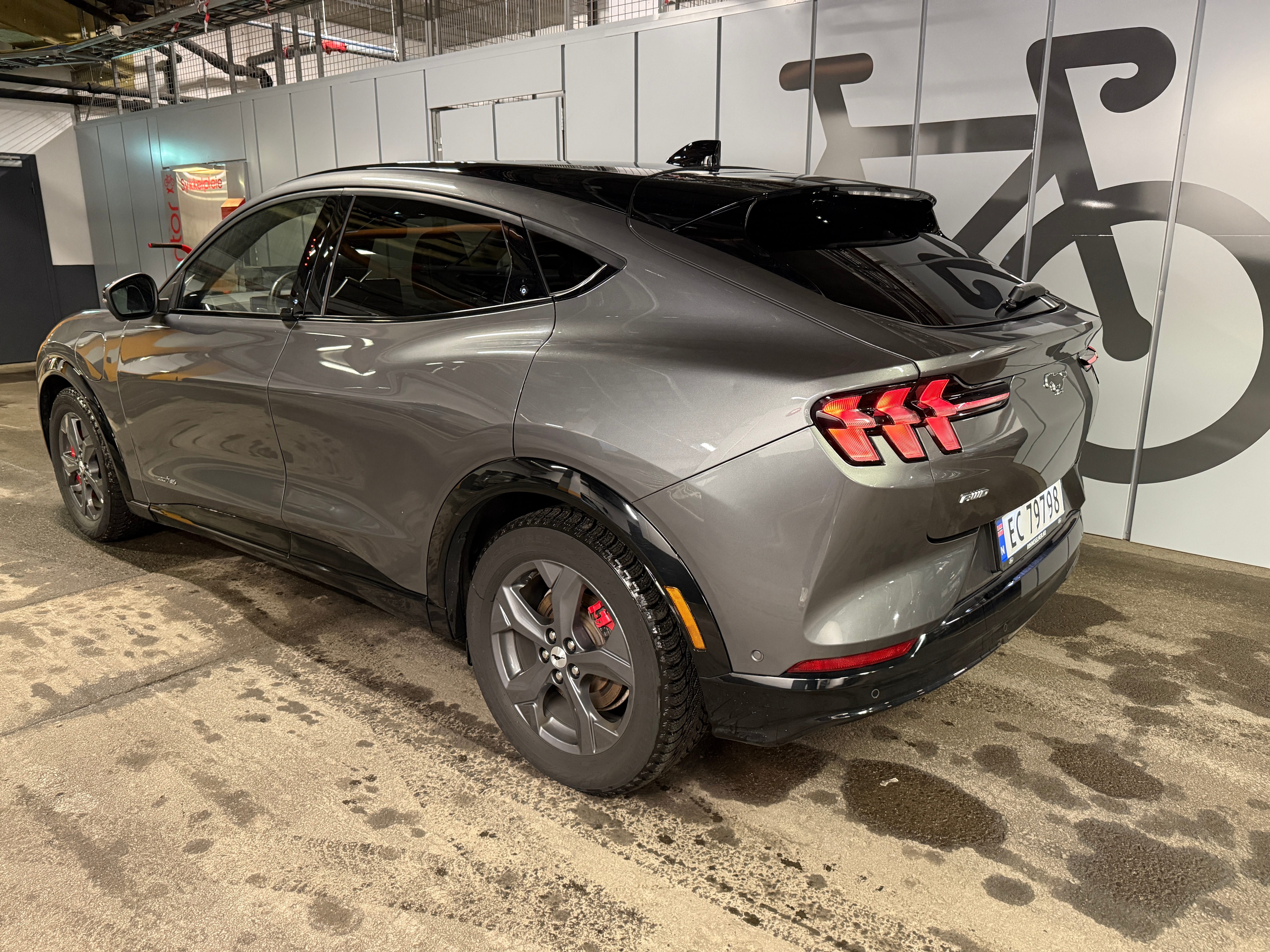 Ford Mustang Mach-E med Ryggekamera