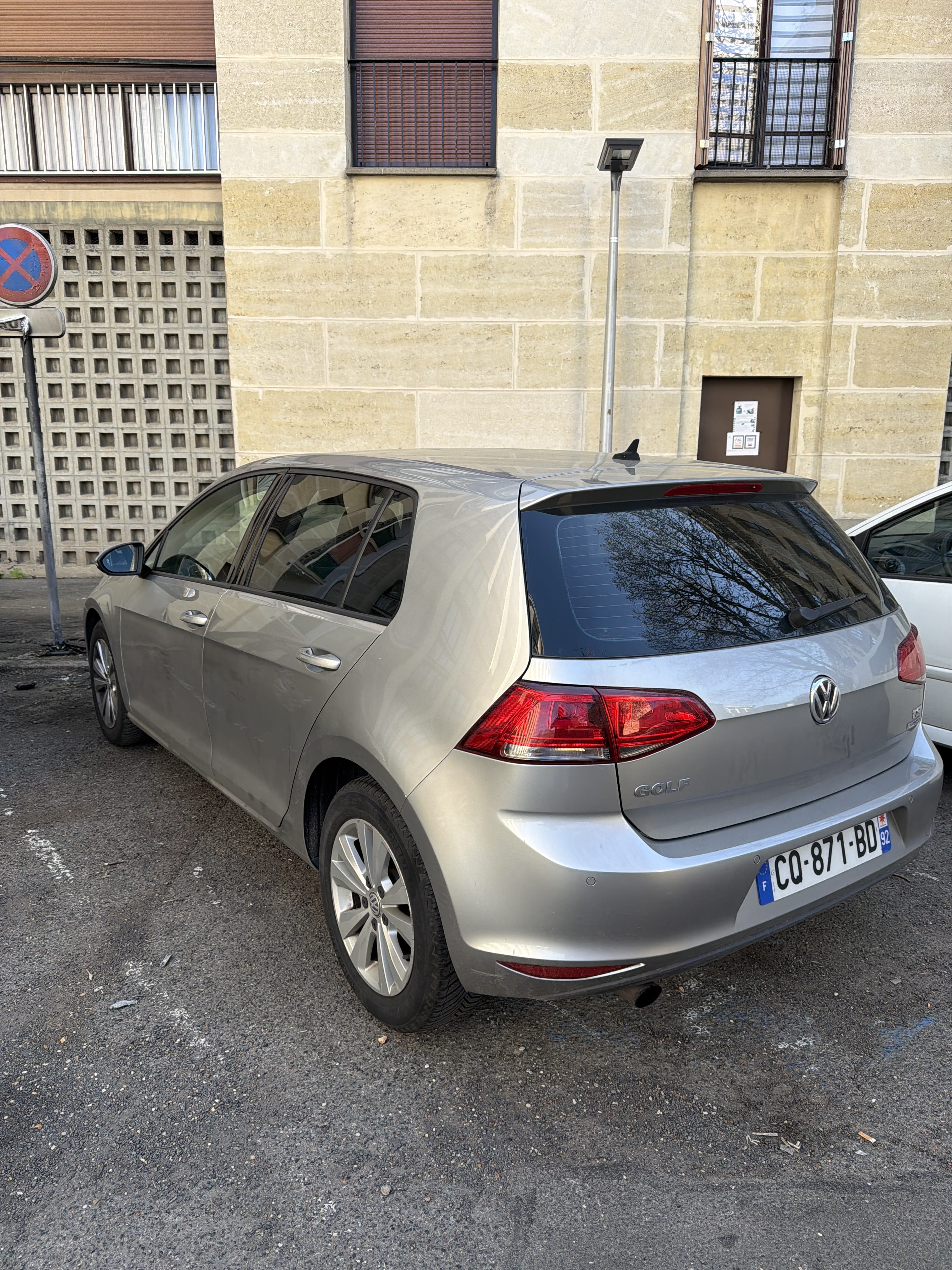Volkswagen Golf avec GPS