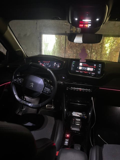 Peugeot 208 avec GPS