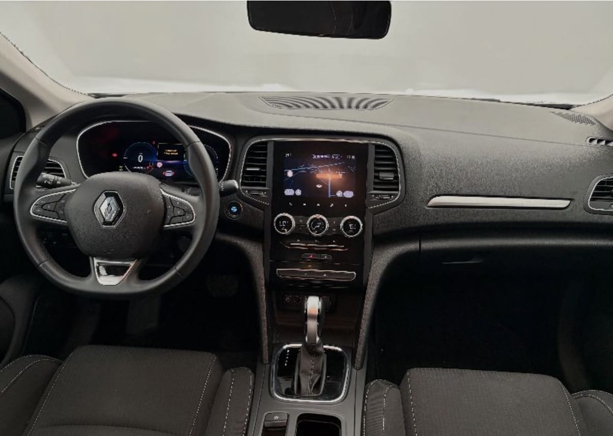 Renault Mégane 1.6 hybride rechargeable mit Navigationsgerät