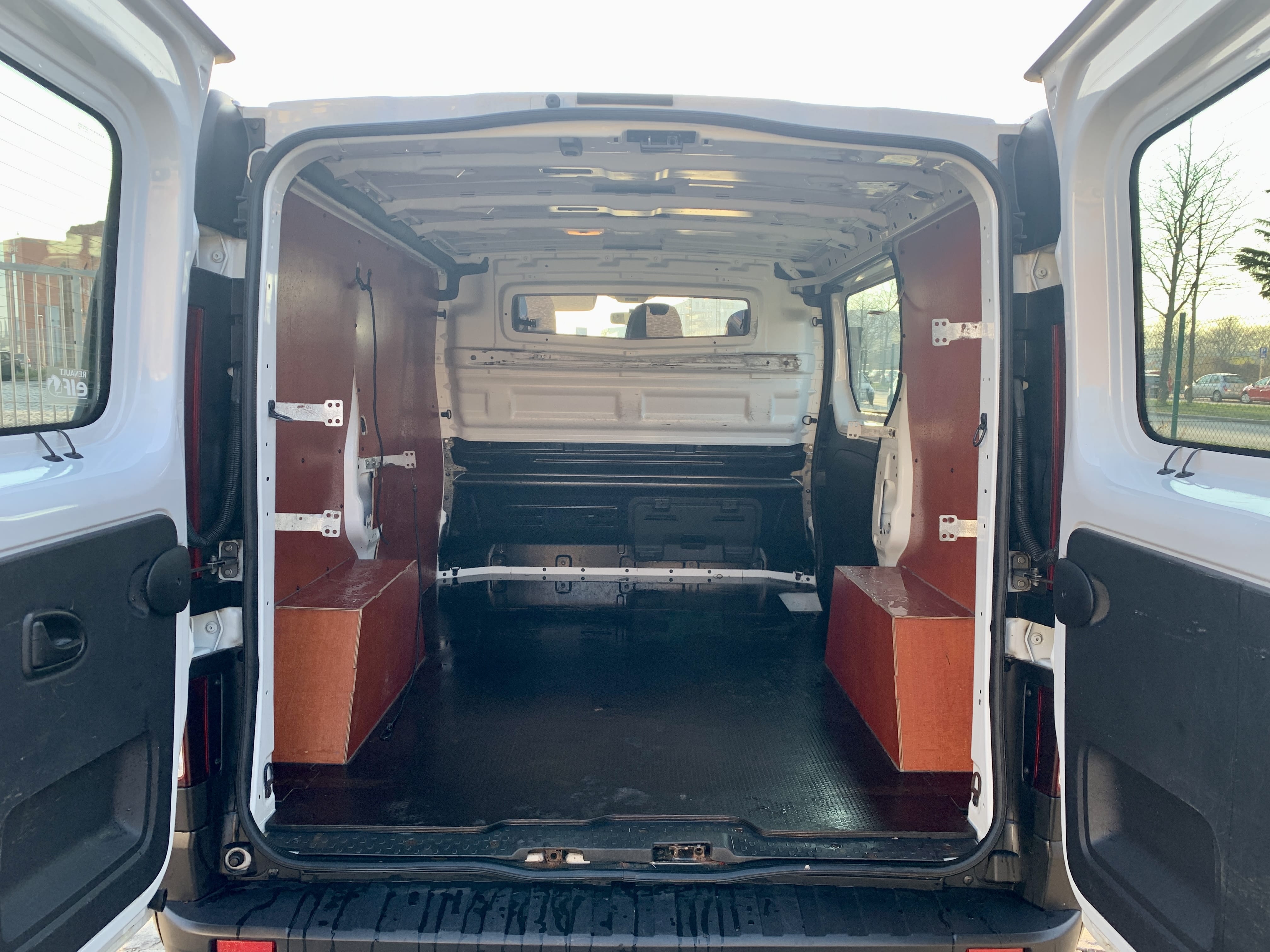 Renault Trafic PARKING BEPARK GARE DU MIDI - DIESEL - AIRCO