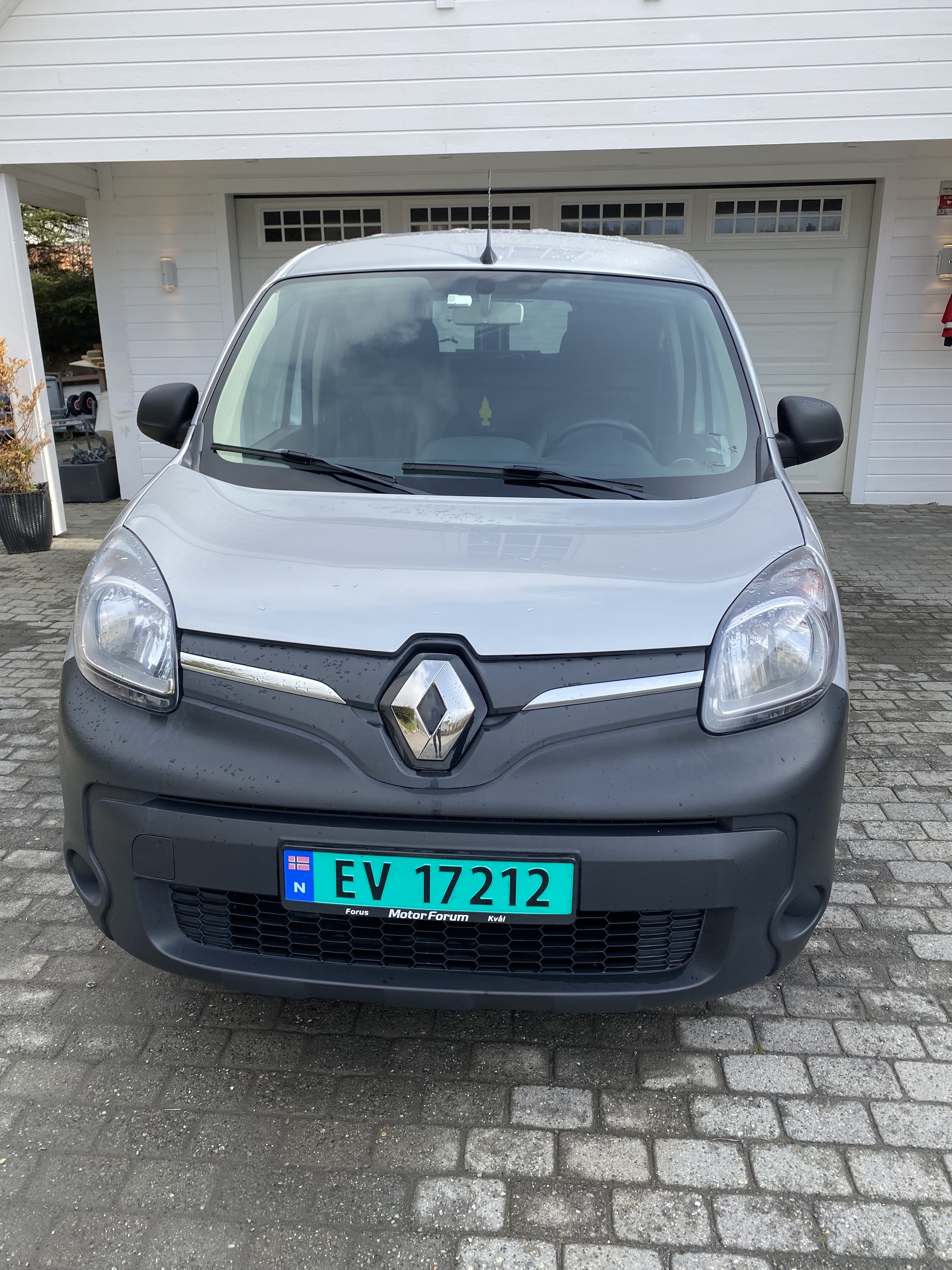 Renault Kangoo ZE med Vinterdekk