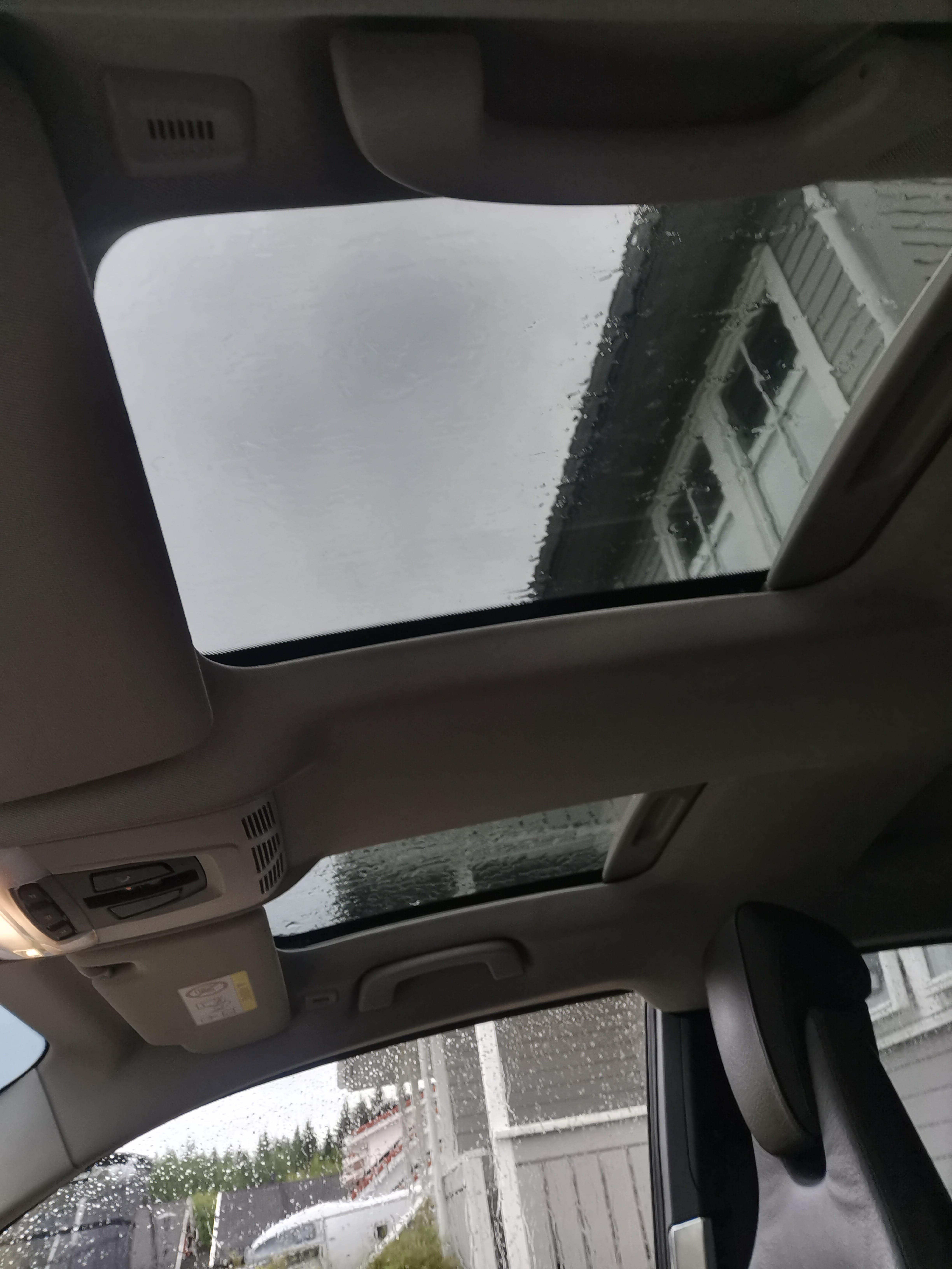 BMW i3 med Lydinngang