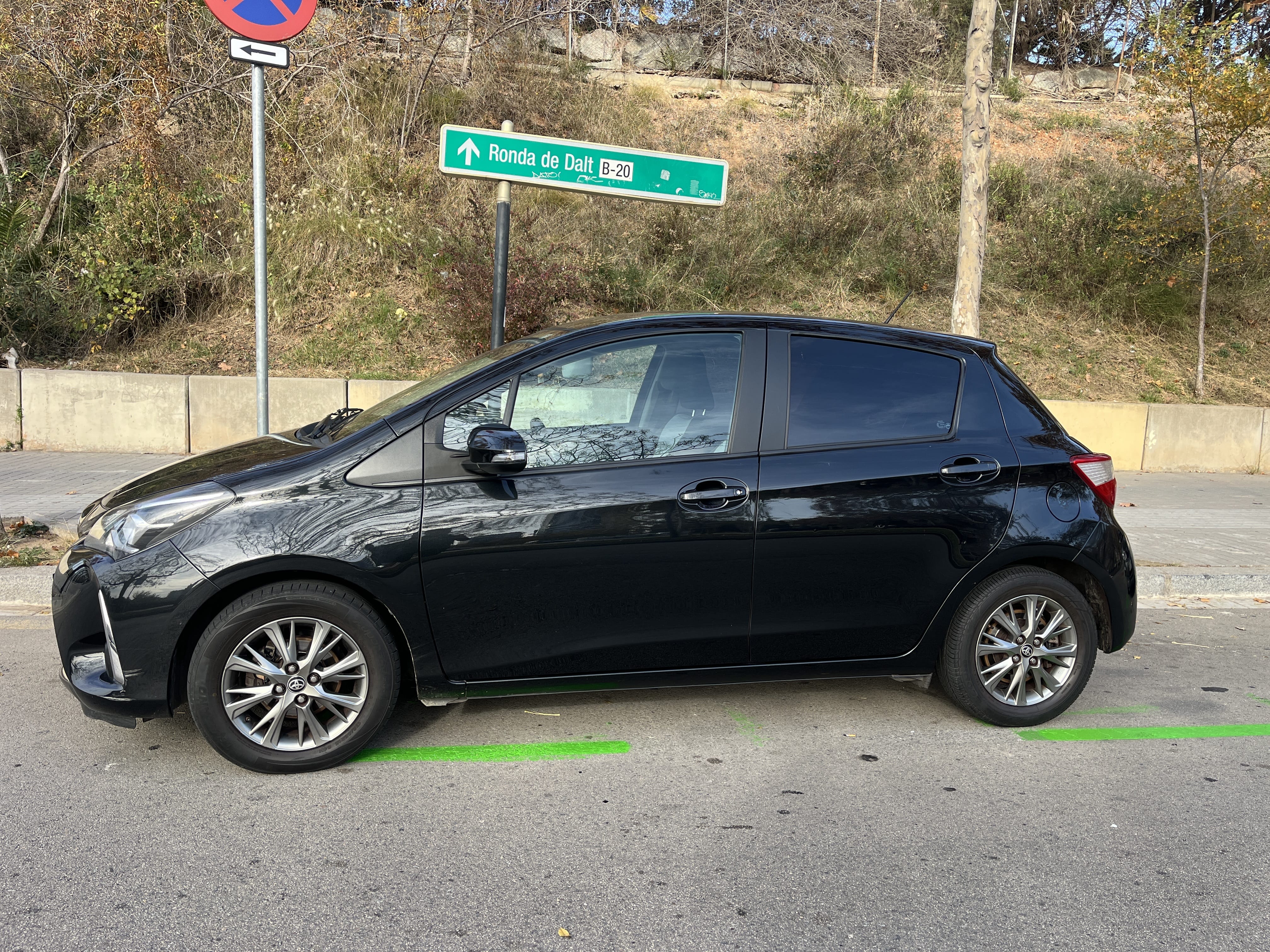 Toyota Yaris con Aire acondicionado