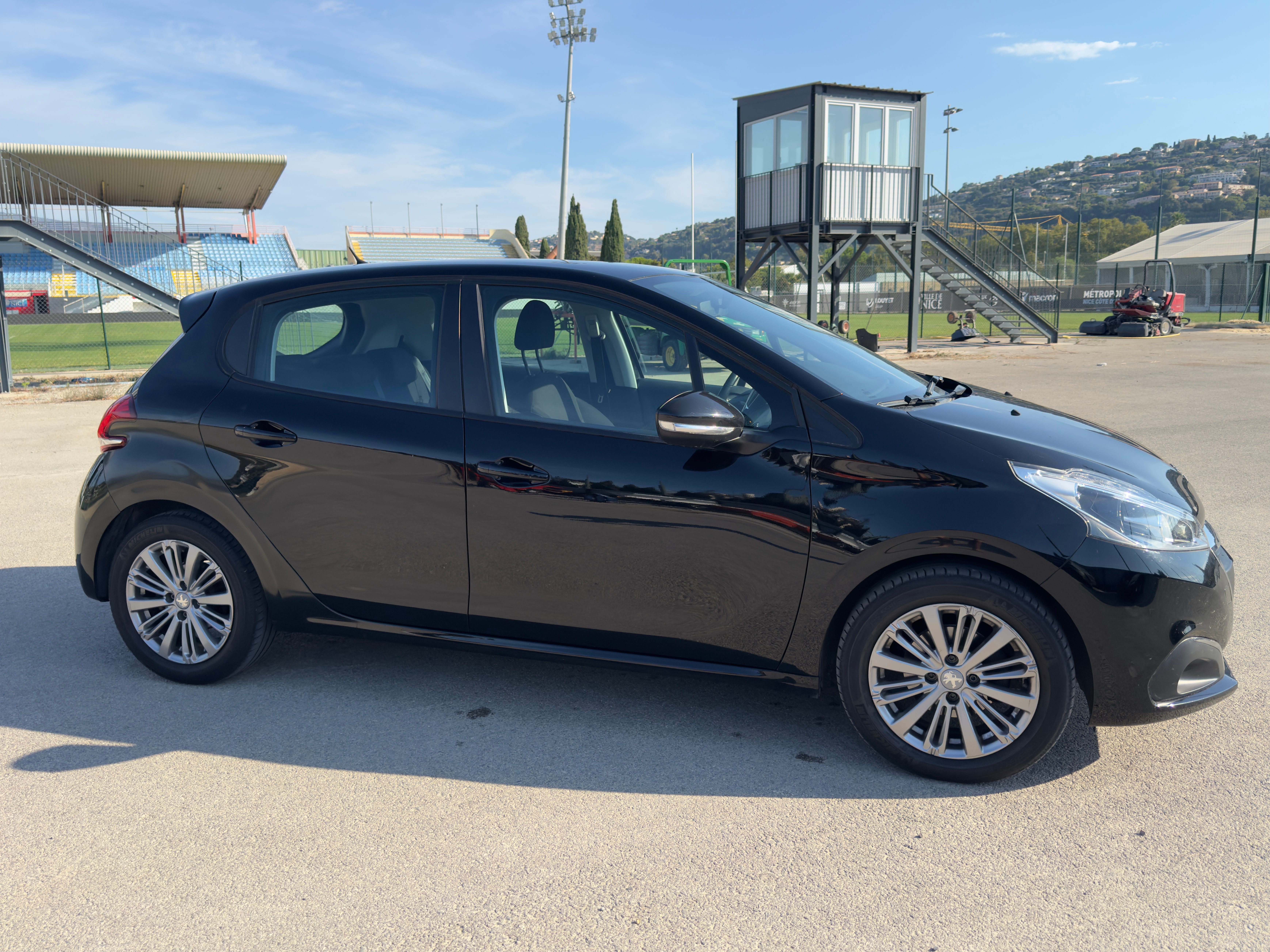 Peugeot 208, 2017, Diesel