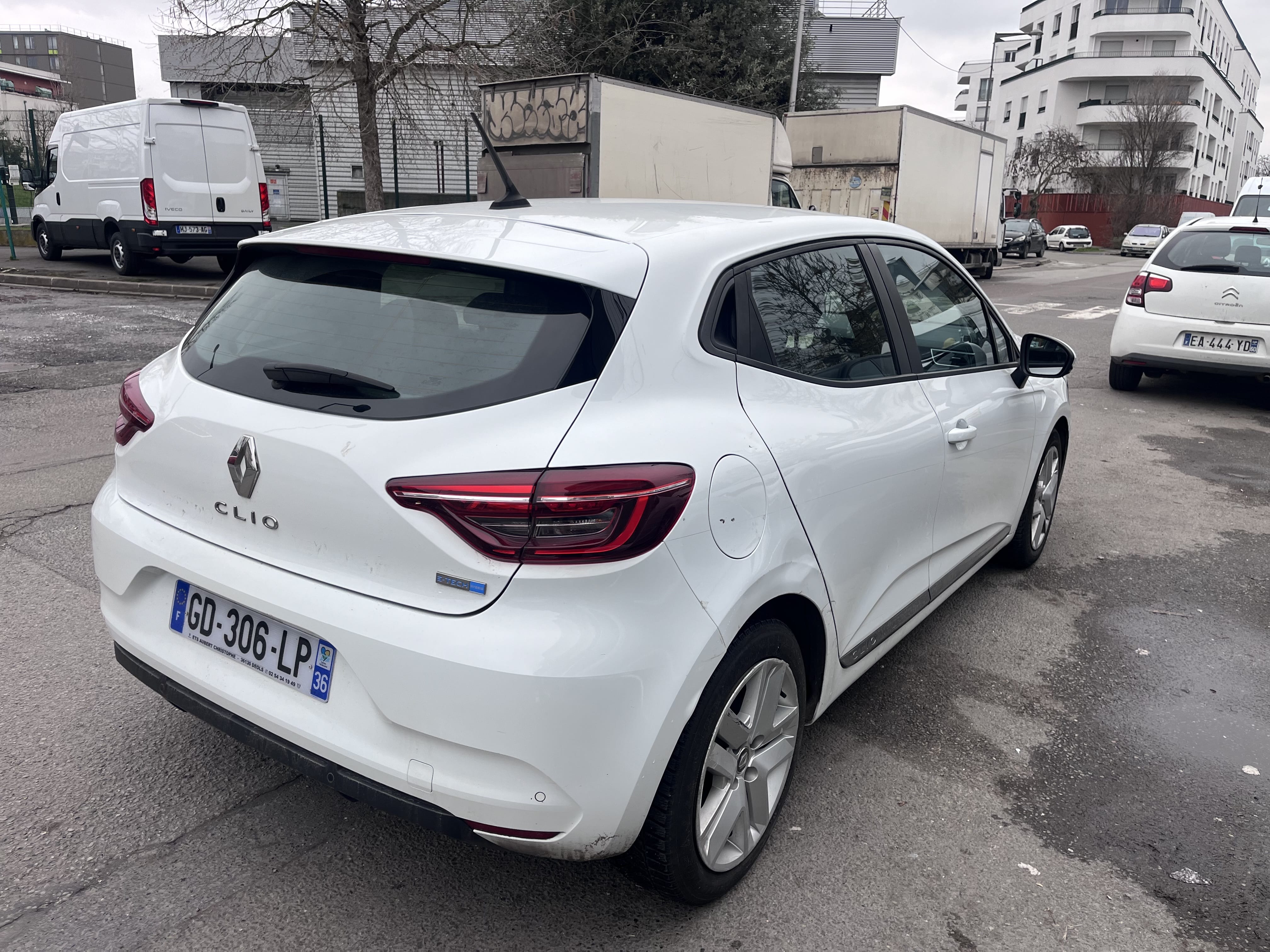 Renault Clio E-tech avec GPS