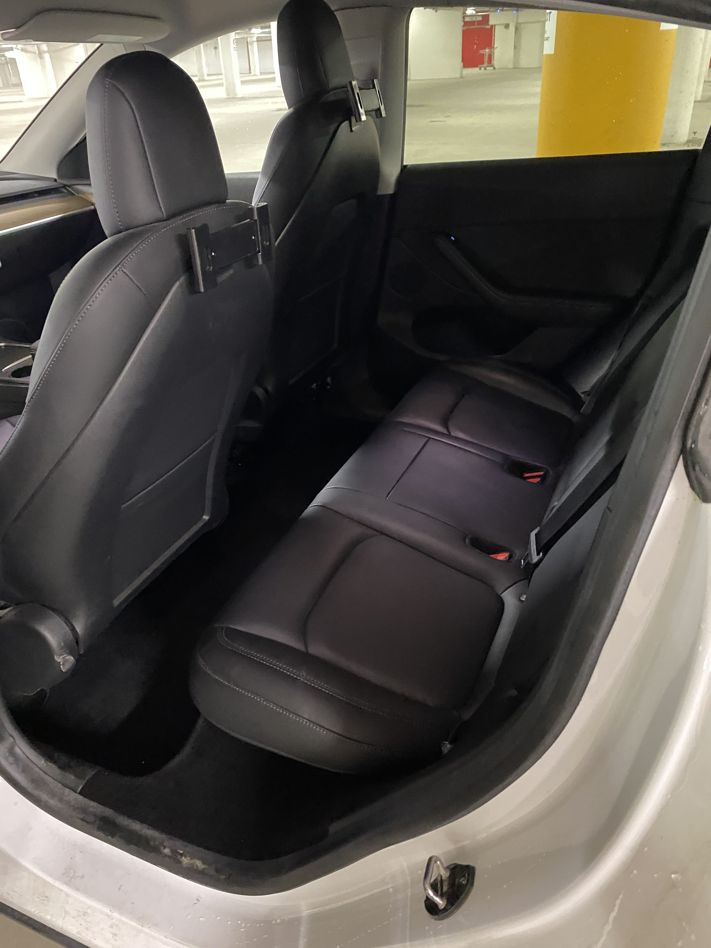 Tesla Model Y Long Range met Bluetooth audio