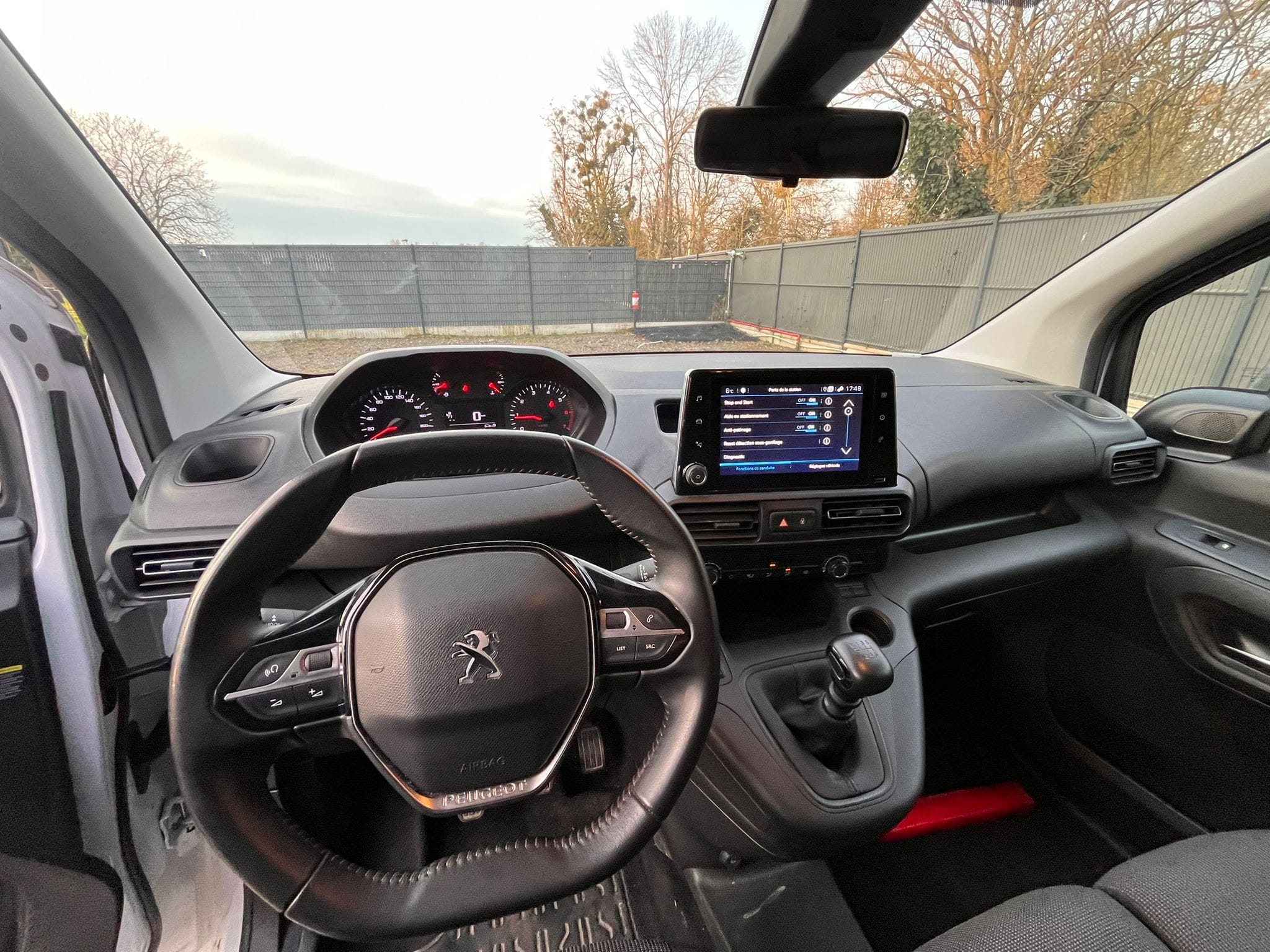 Peugeot Partner avec GPS