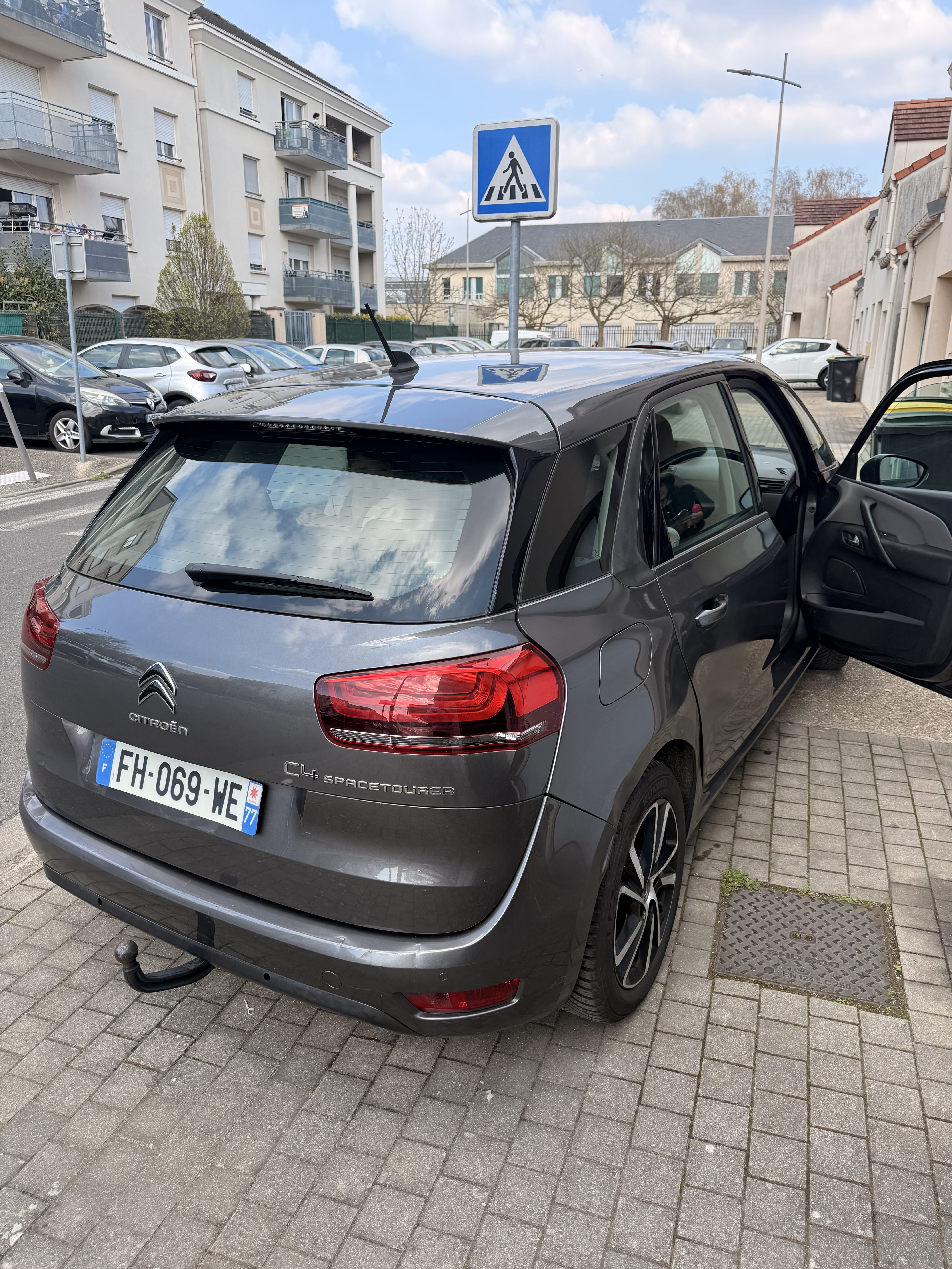 Citroen C4 Spacetourer avec GPS