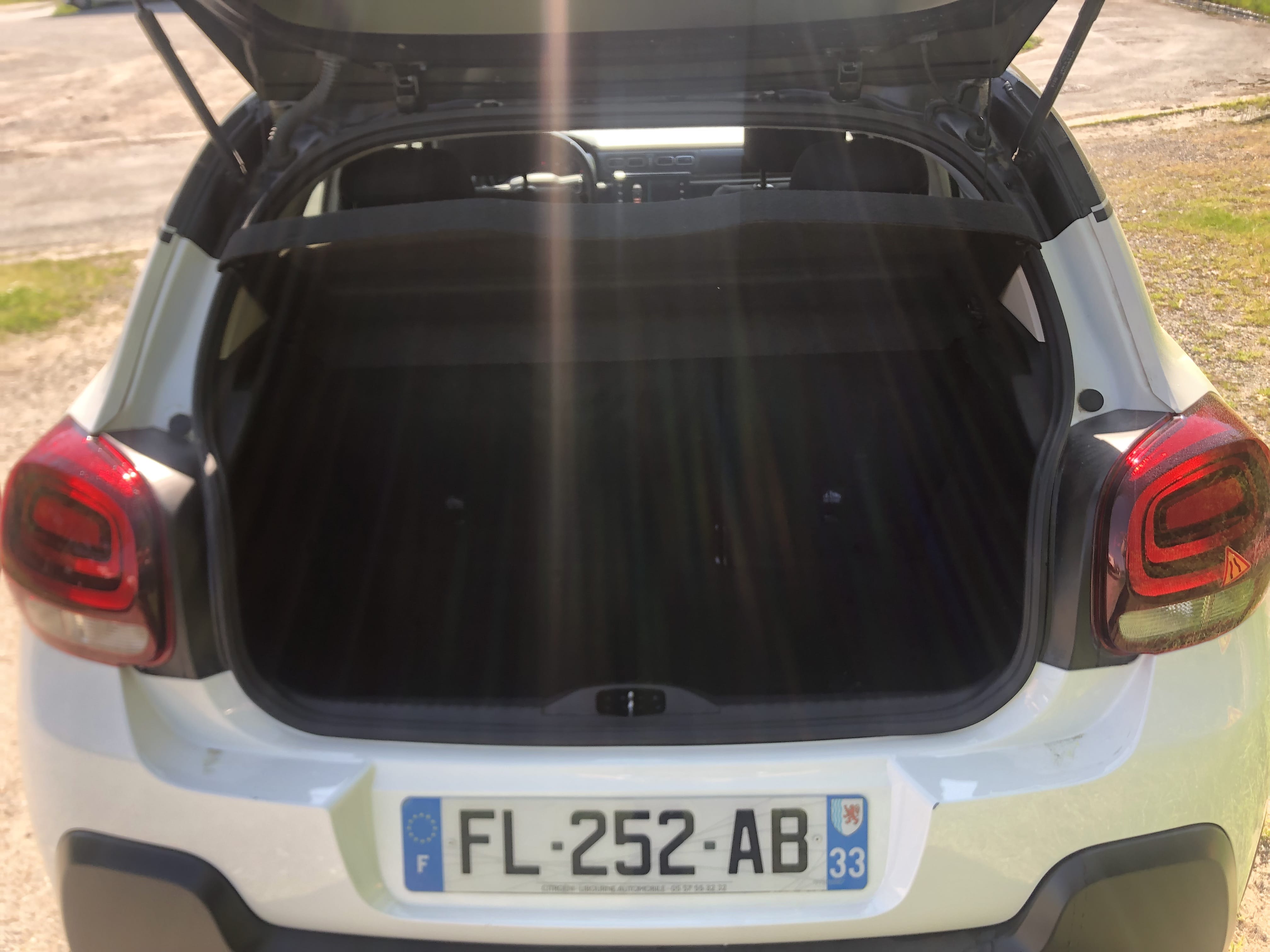 Citroen C3 Éco - Confort, technologie et flexibilité 24/7 à Bordeaux avec Audio Bluetooth