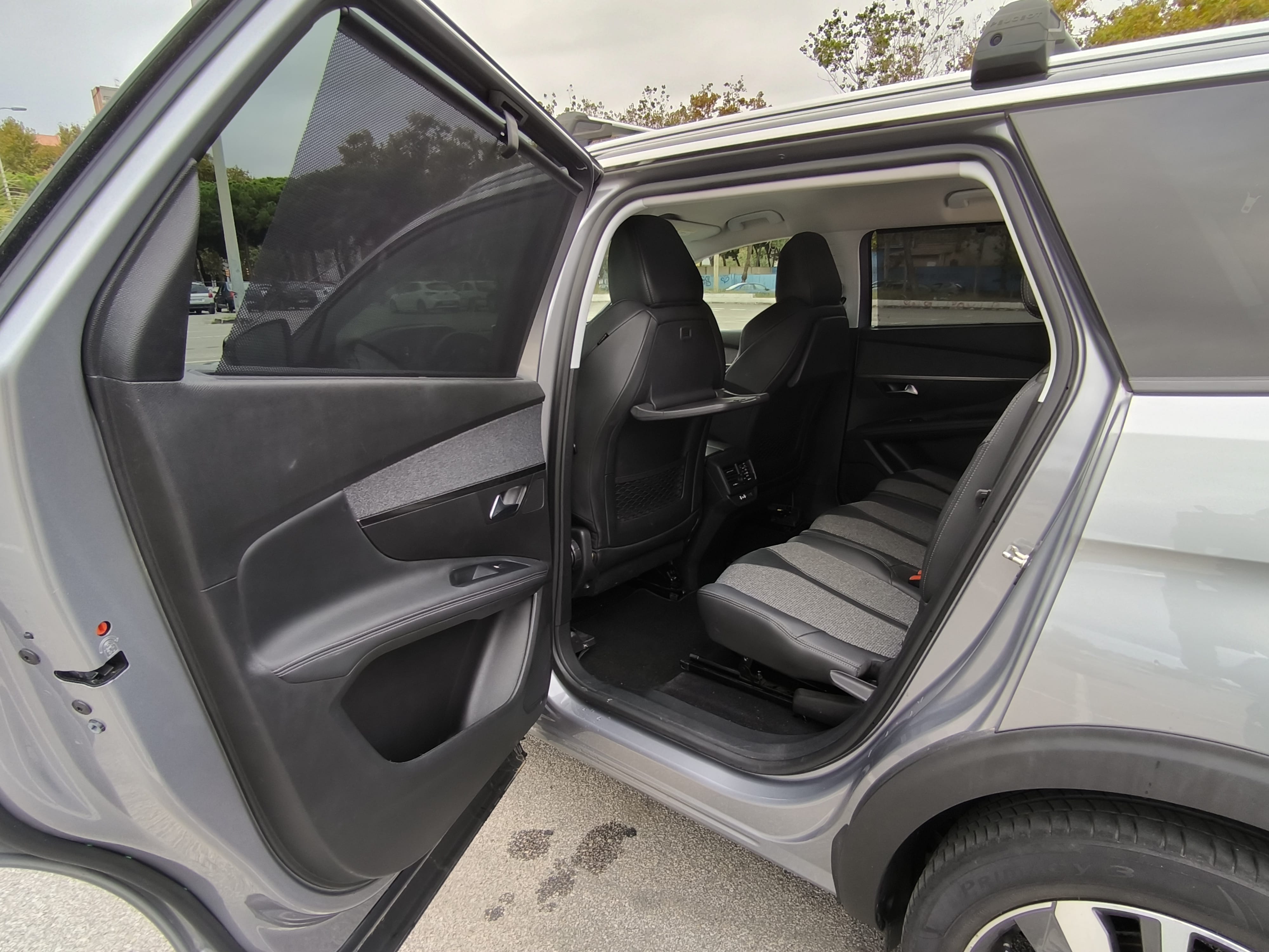 Peugeot 5008 med Dashcam