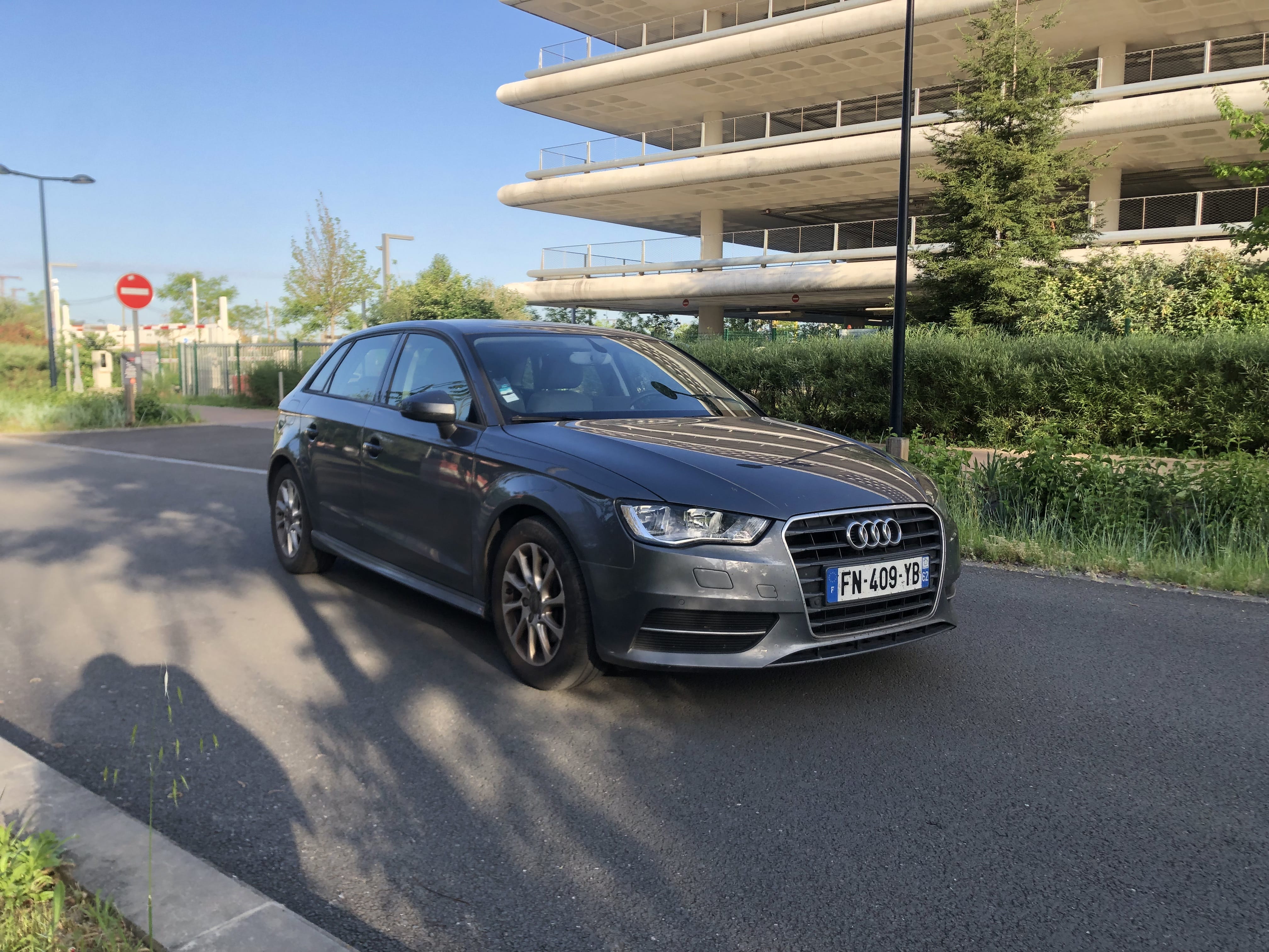 Audi A3 Sportback  Louez l’Audi A3 TDI – Sportivité, Confort & Économie à Bordeaux !, 2015, Diesel