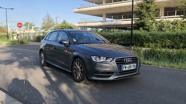 Audi A3 Sportback Louez l’Audi A3 TDI – Sportivité, Confort & Économie à Bordeaux !, 2015, Diesel