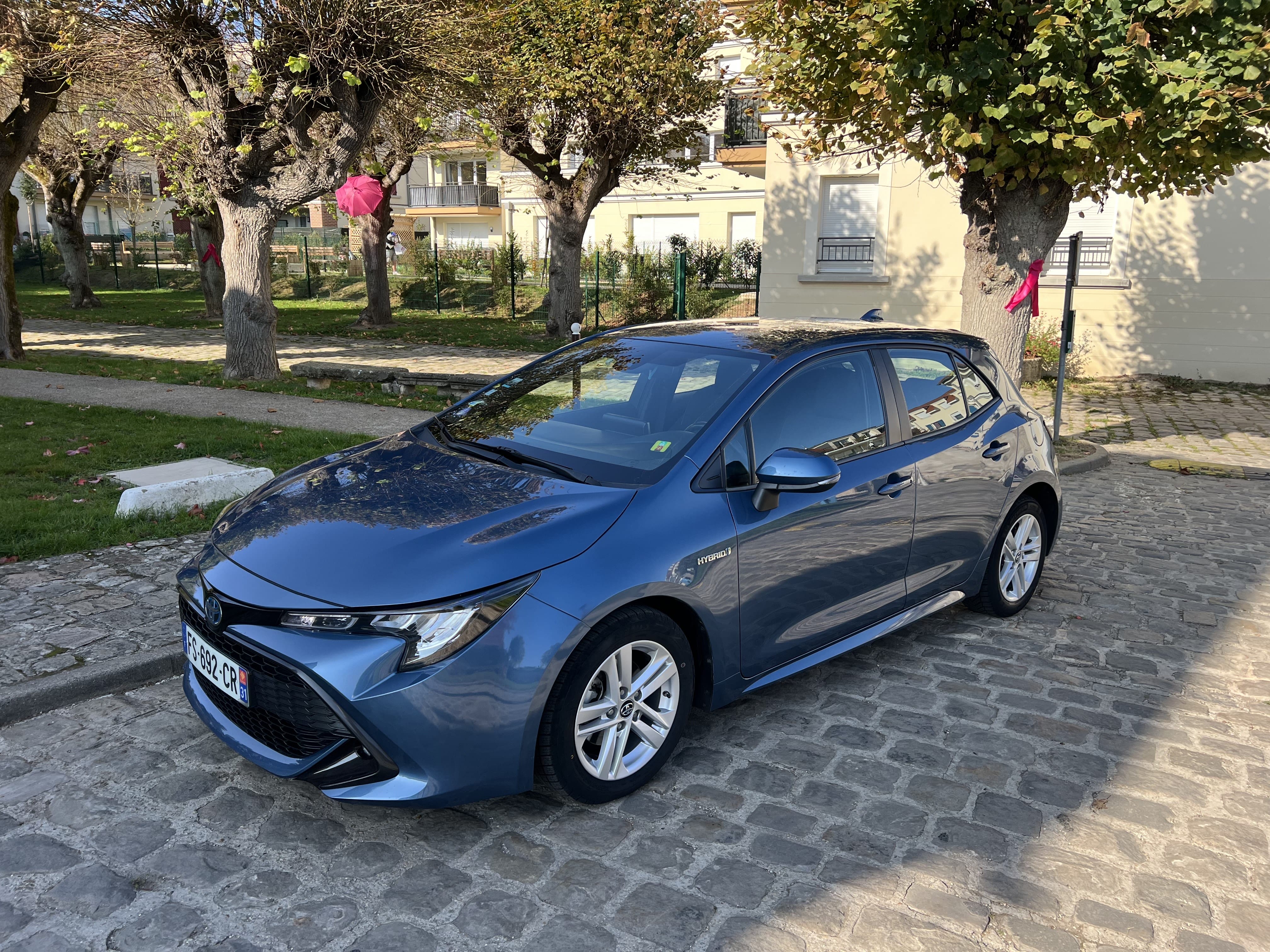Toyota Corolla Hybride, 2020, Essence 95 / Électrique (hybride), automatique