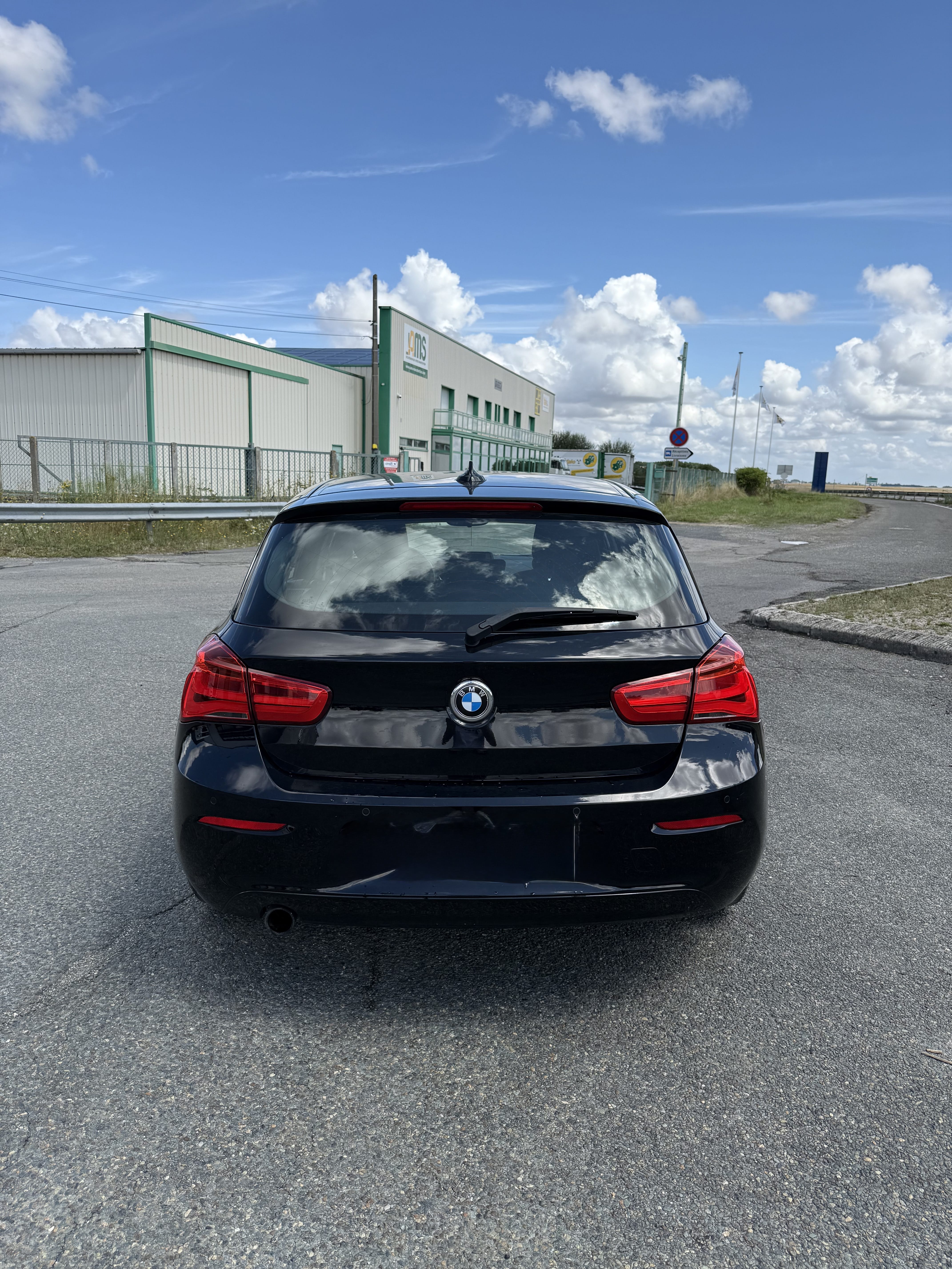 BMW Série 1 with Bluetooth audio
