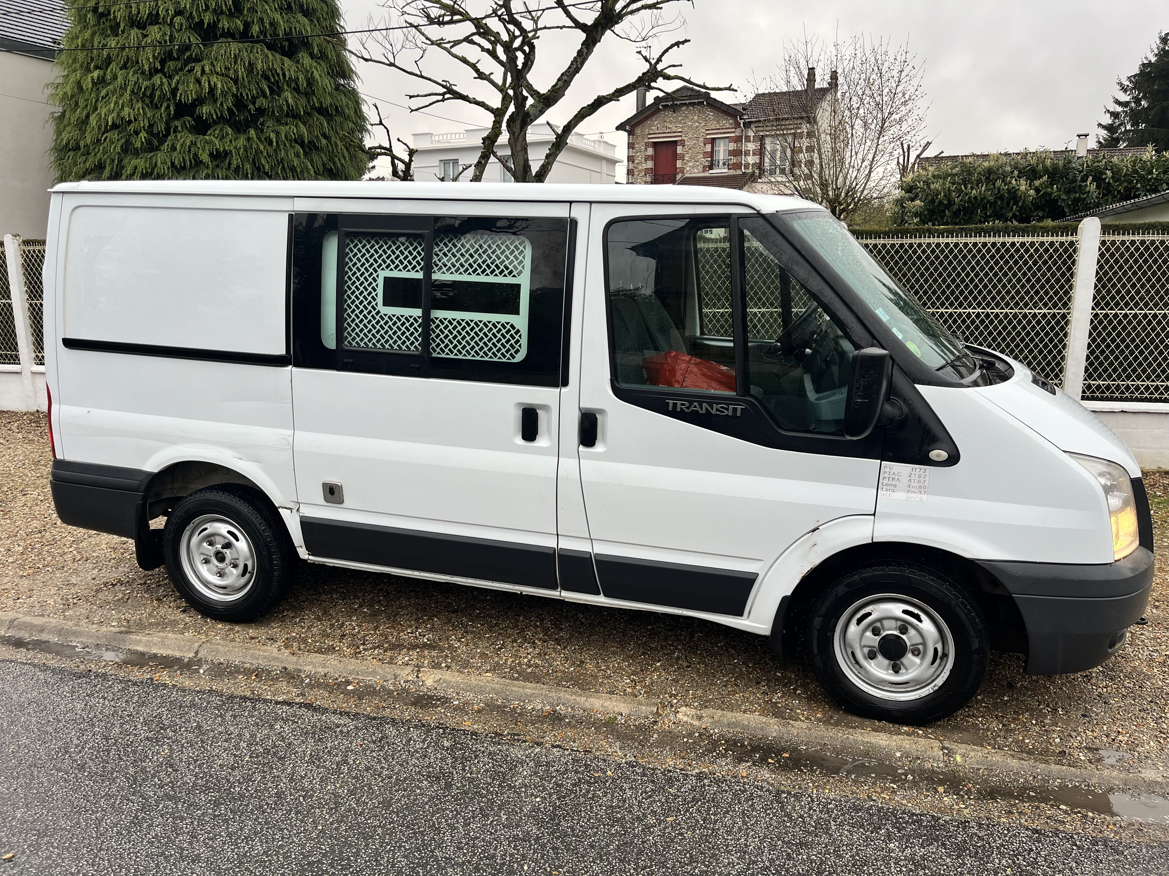 Ford Transit Fourgon TDCI 125 avec Climatisation