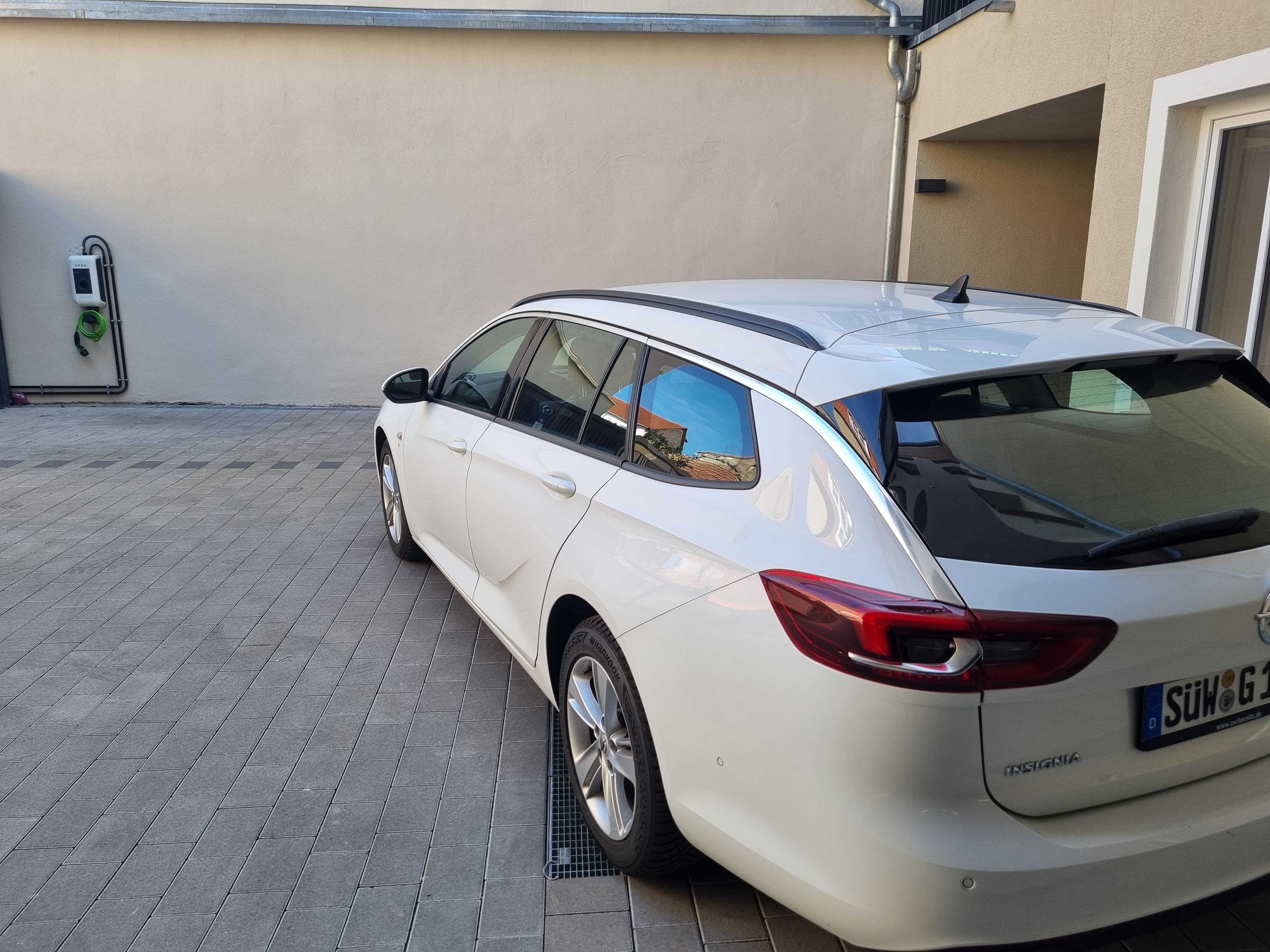 Opel Insignia Sports Tourer 2000 mit Navigationsgerät