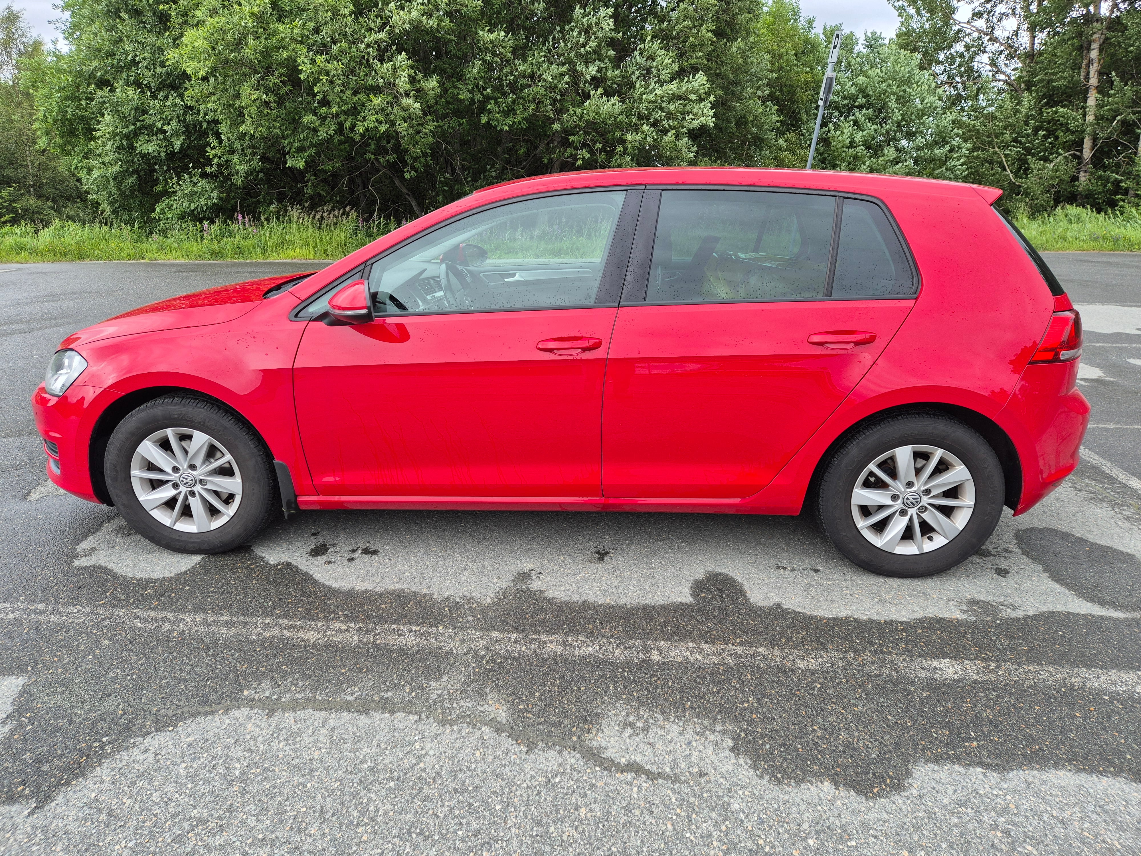 Volkswagen Golf with Air conditioning
