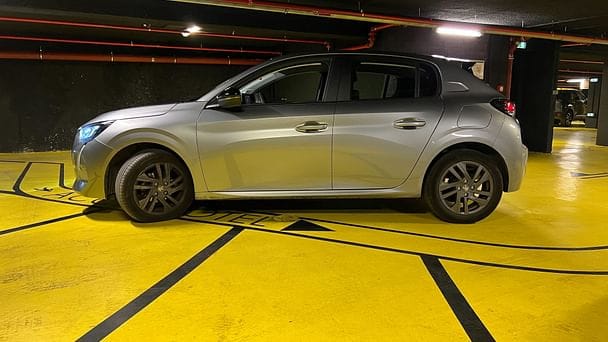 Peugeot 208 avec Climatisation