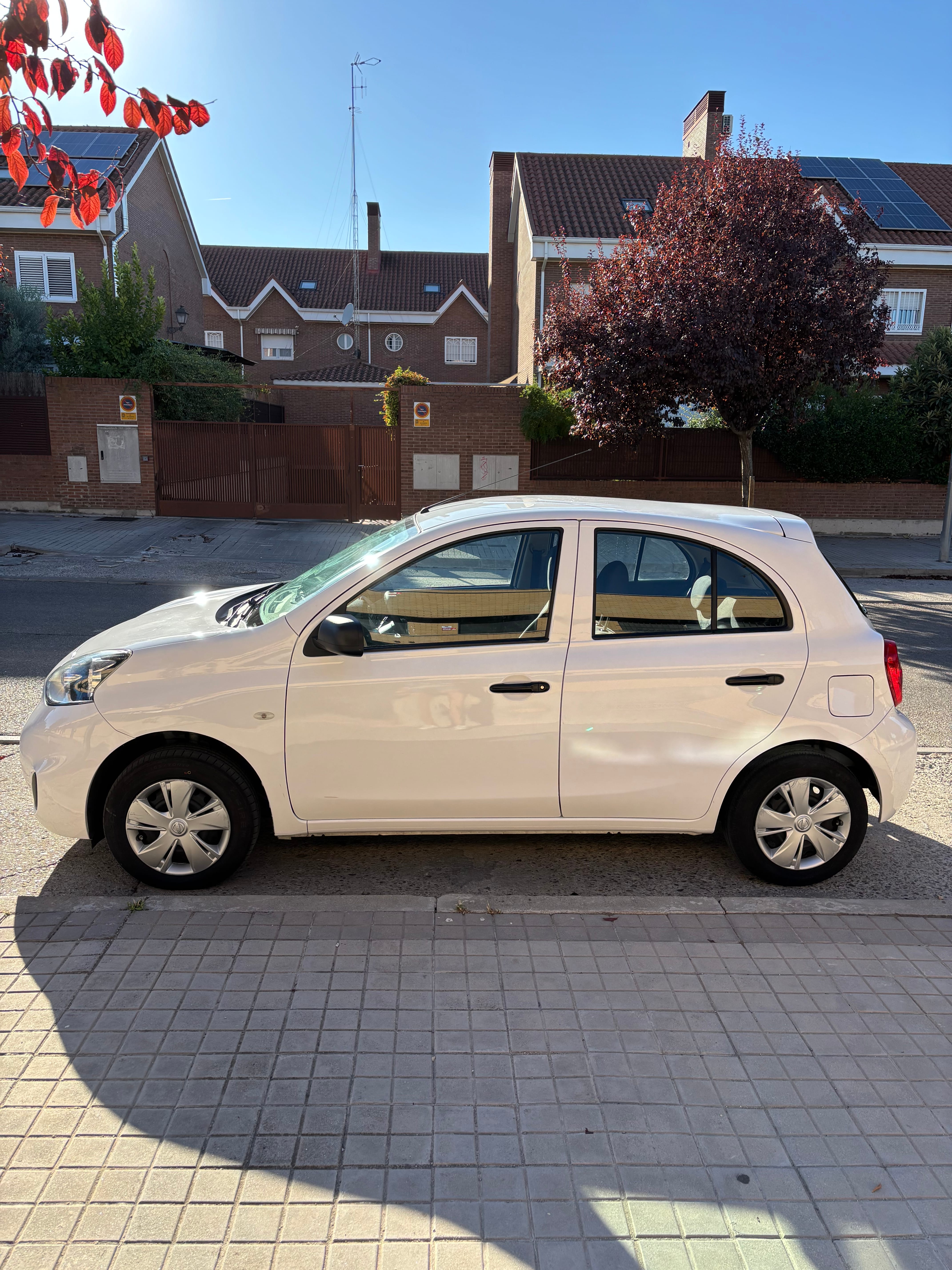 Nissan Micra  1.2 - Bajo consumo, 5 plazas y etiqueta C con Aire acondicionado