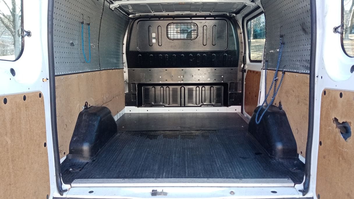 Ford Transit Varebil 2.2 med Vinterdekk