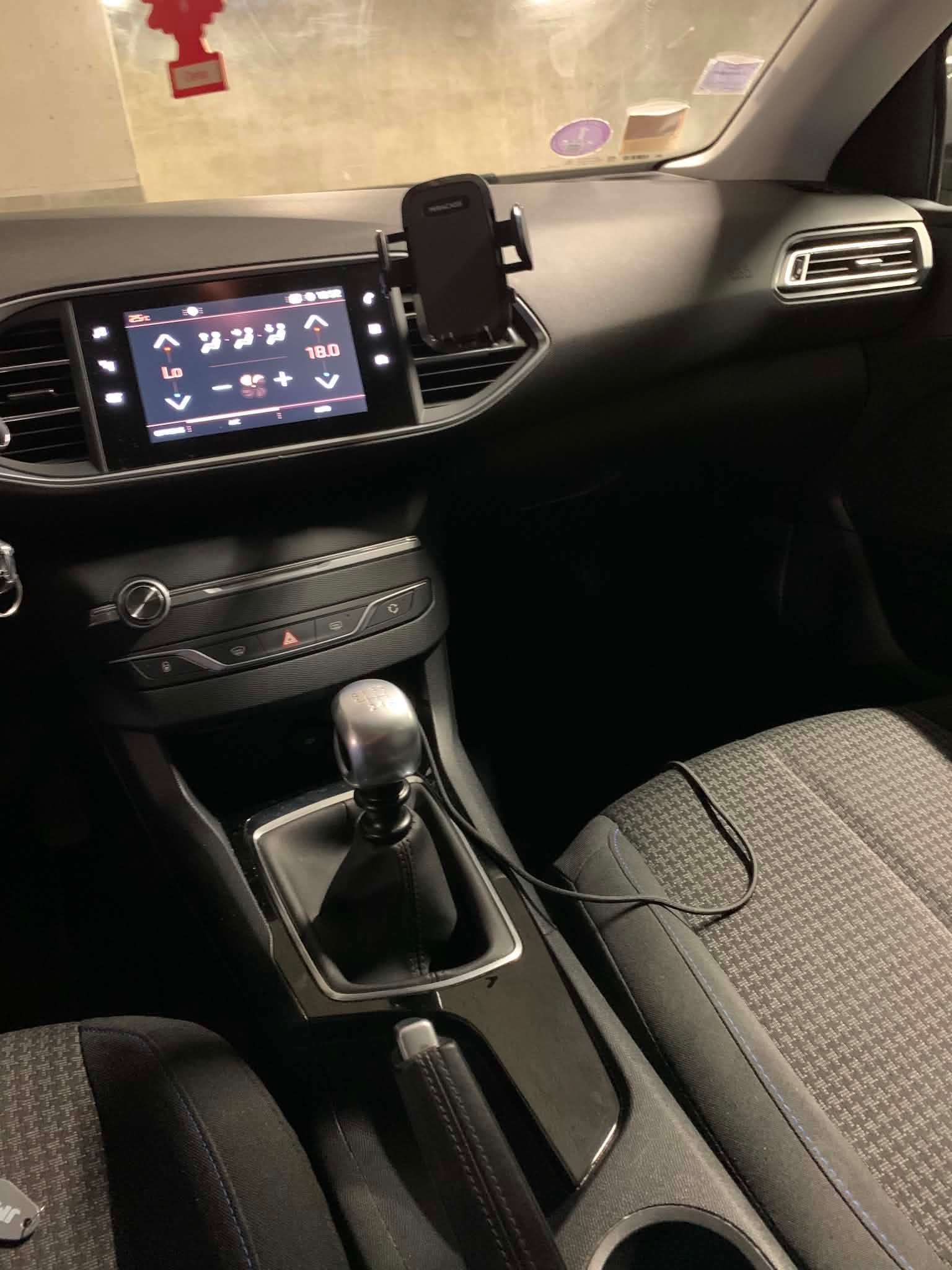 Peugeot 308, 2019, Essence 95