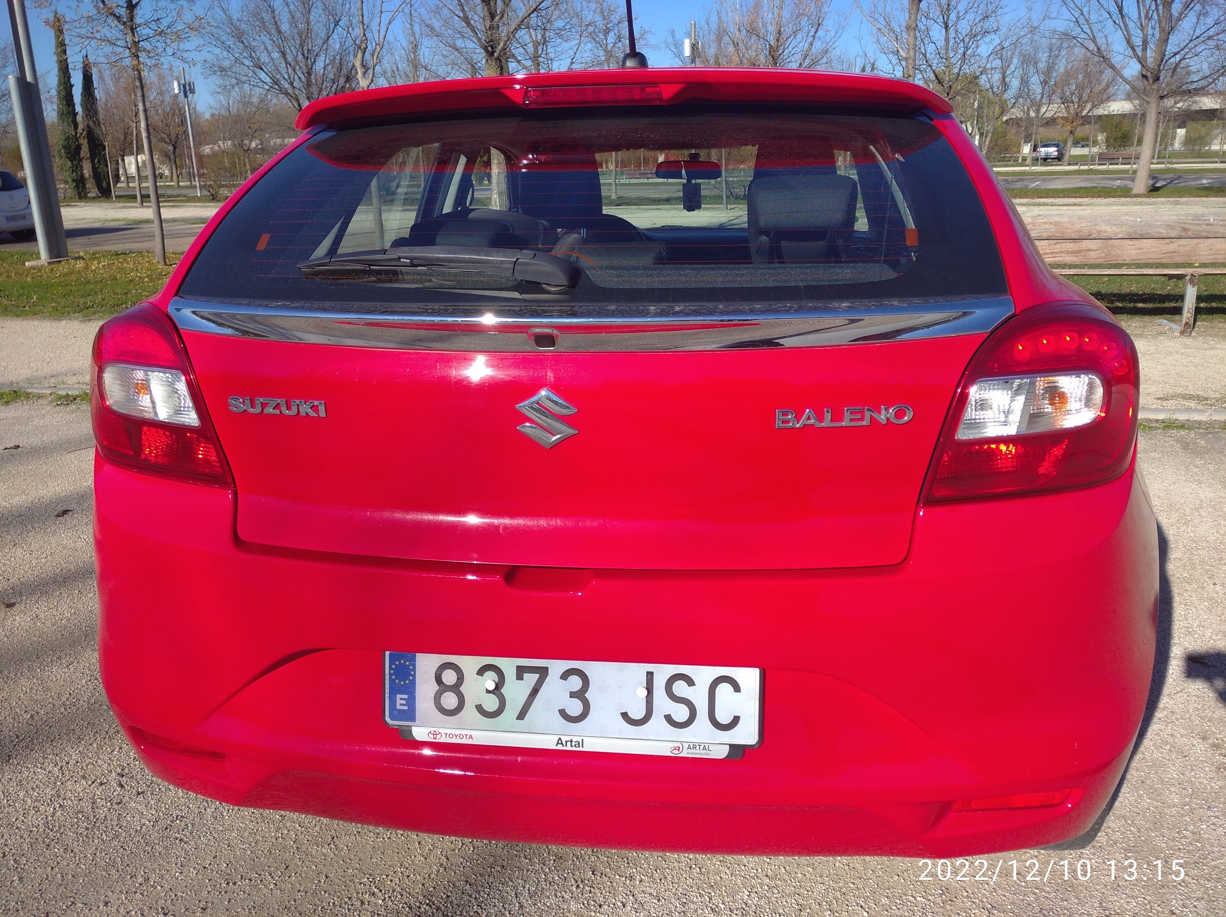 Suzuki Baleno con Silla infantil