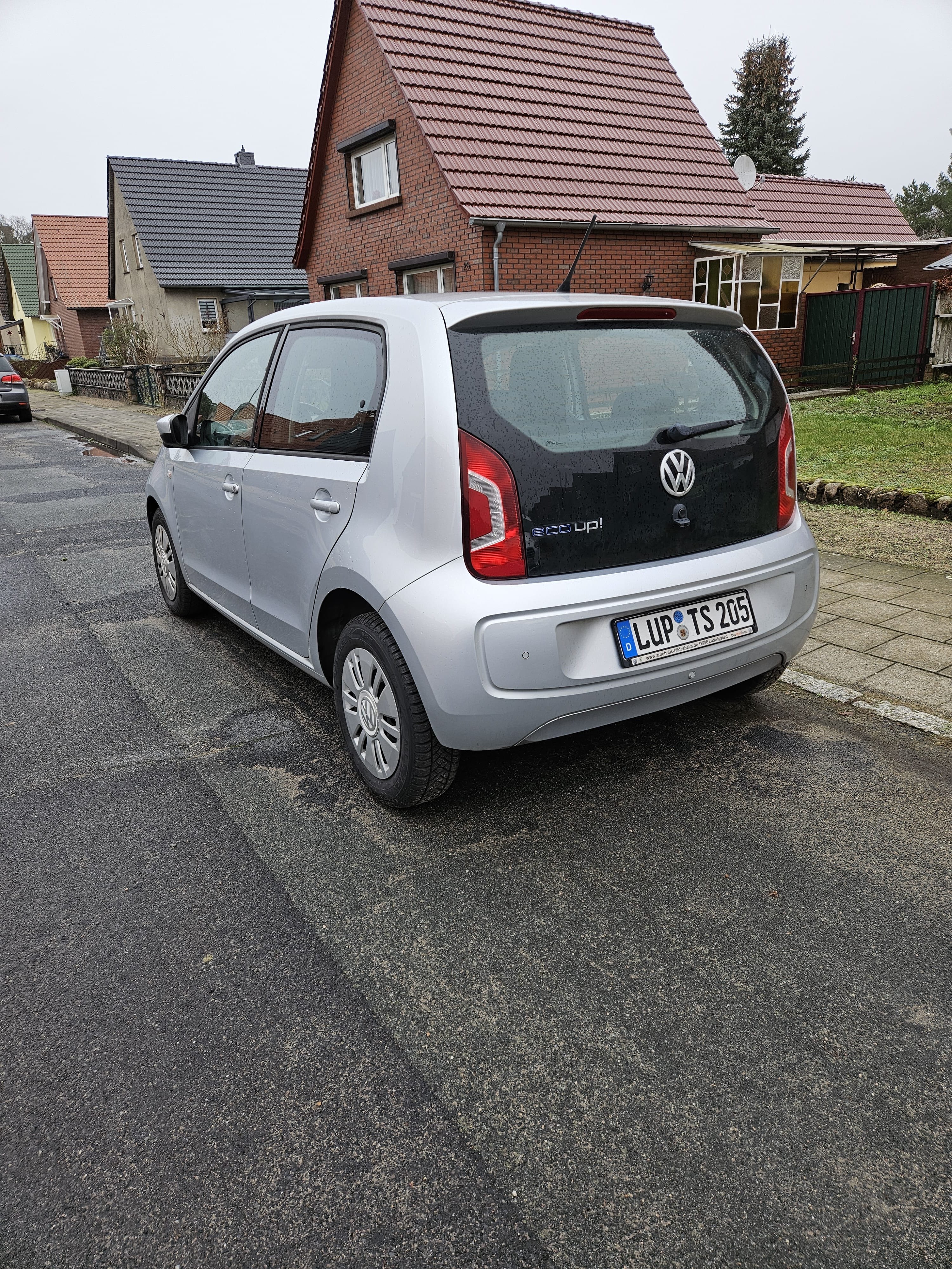Volkswagen Up! CNG mit Navigationsgerät
