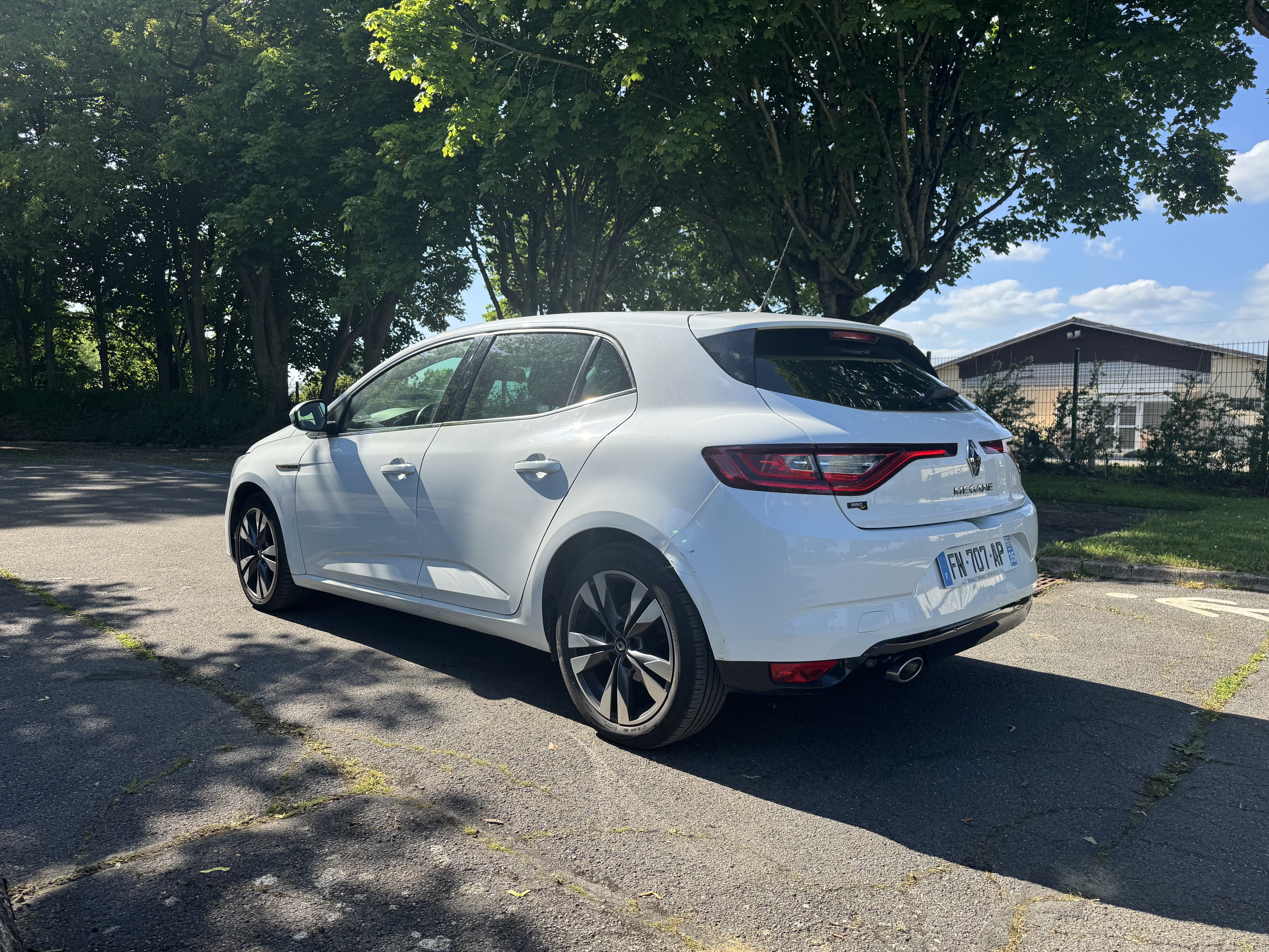 Renault Mégane Full Option avec Apple CarPlay