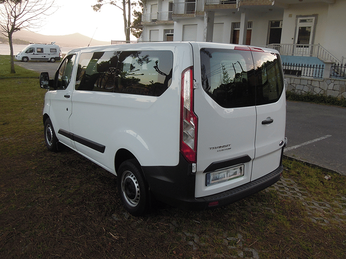 Ford Transit Custom Kombi Airport - Hotel - Villa - Alcudia con Silla infantil