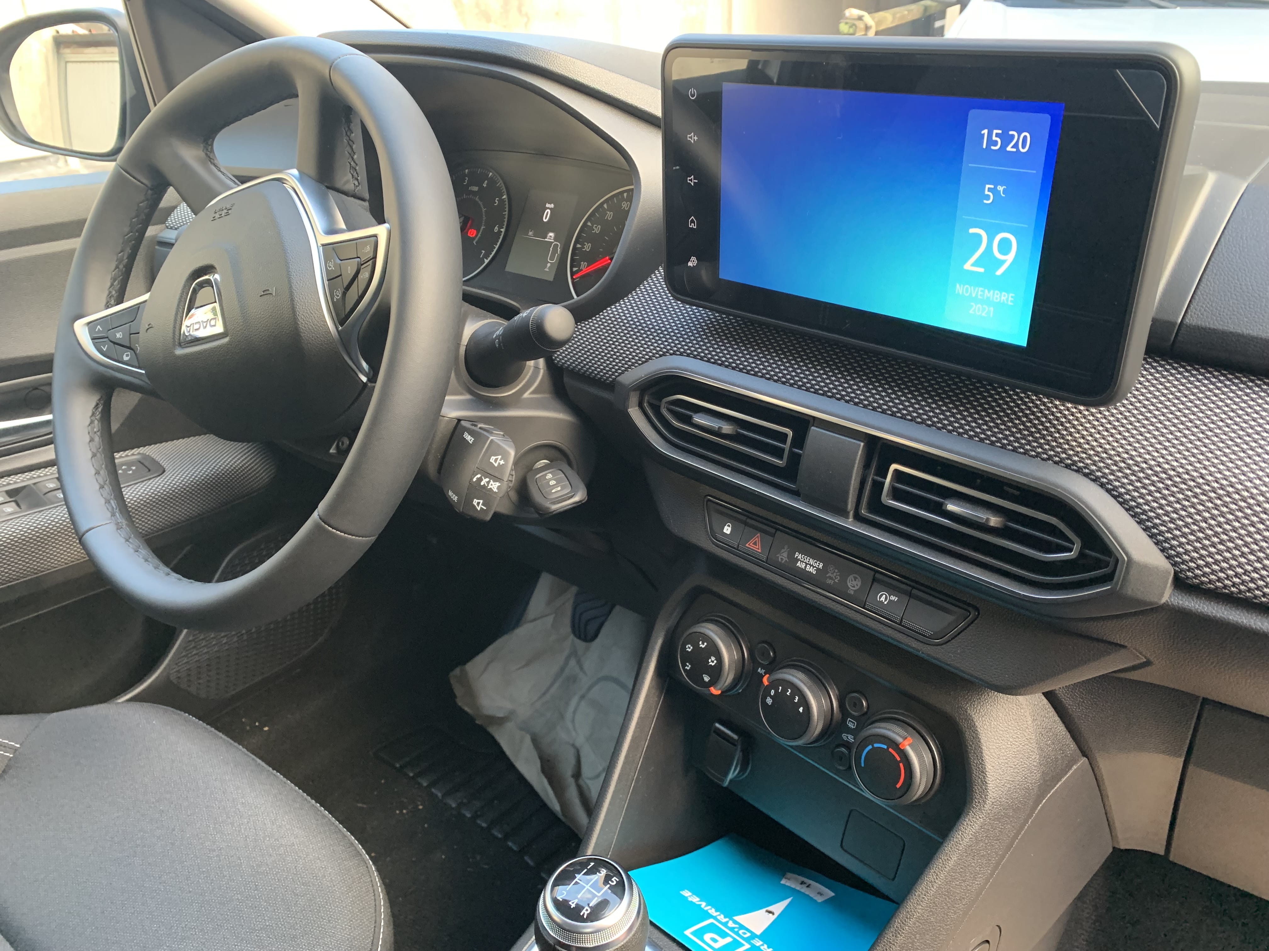 Dacia Sandero avec Entrée audio / iPod