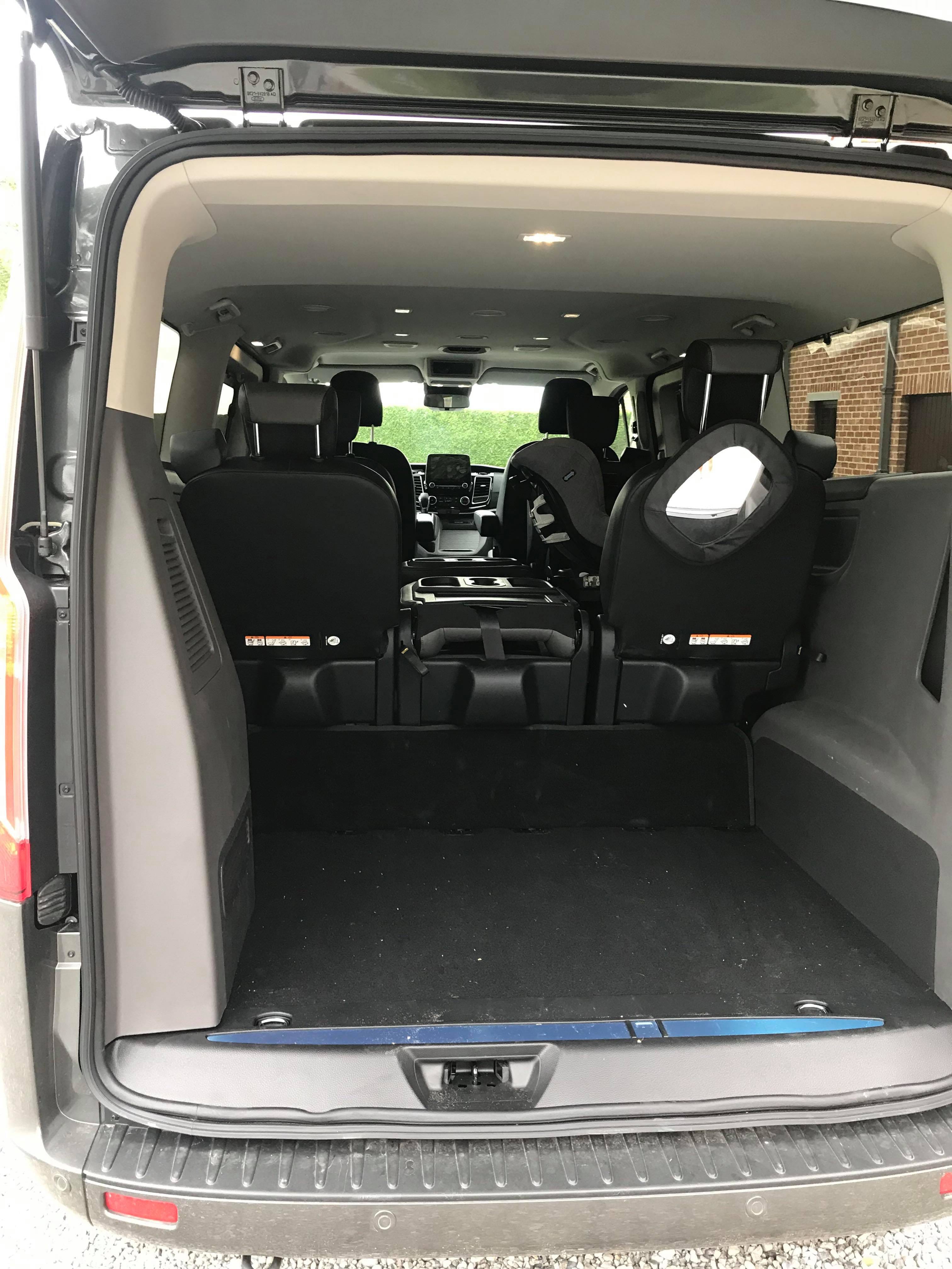 Ford Tourneo Custom avec GPS