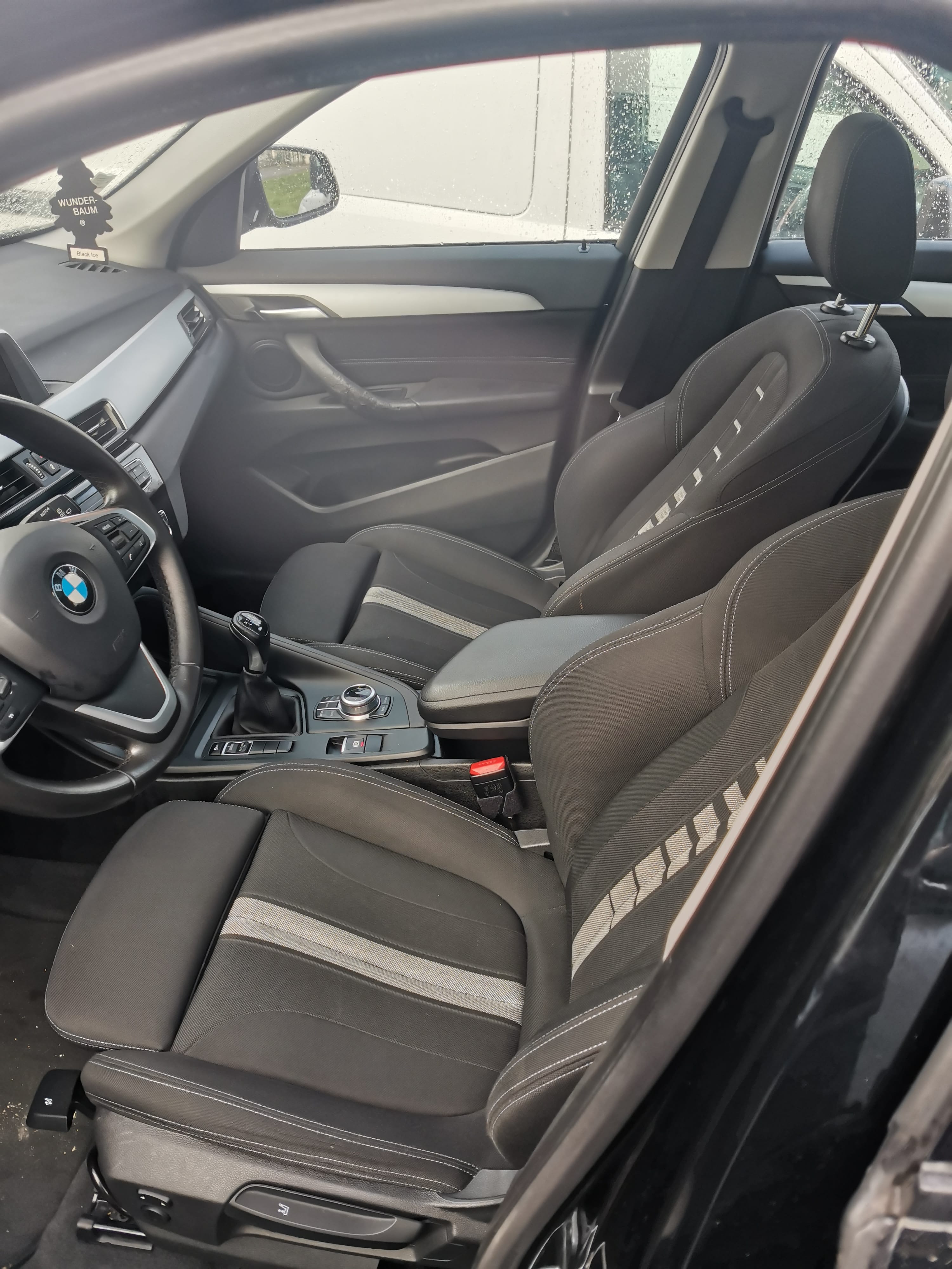 BMW X1 sDrive18d avec Régulateur de vitesse