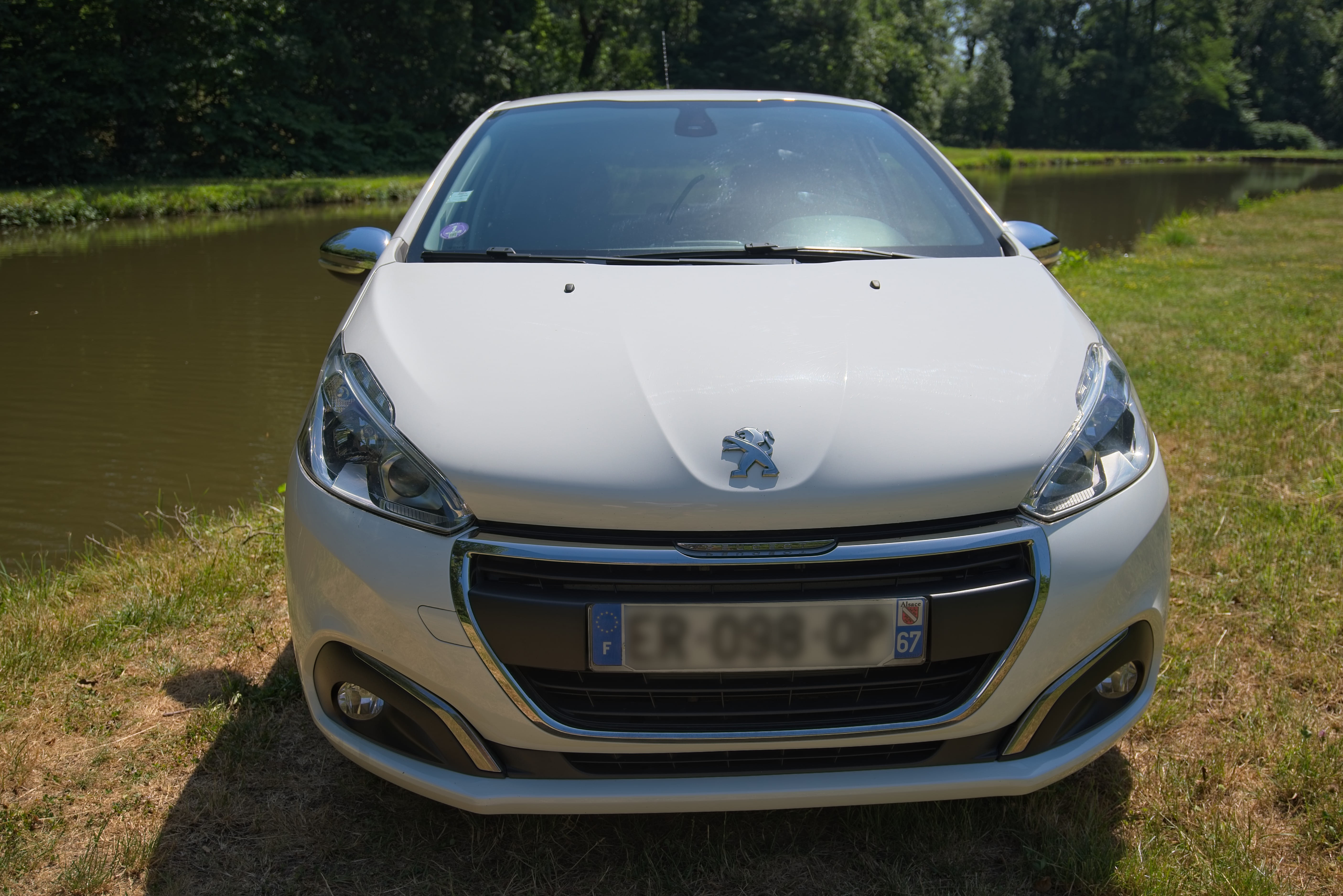 Peugeot 208 Peugeot 208 Active – Idéale Ville & Route  Économique & Très Propre avec Audio Bluetooth