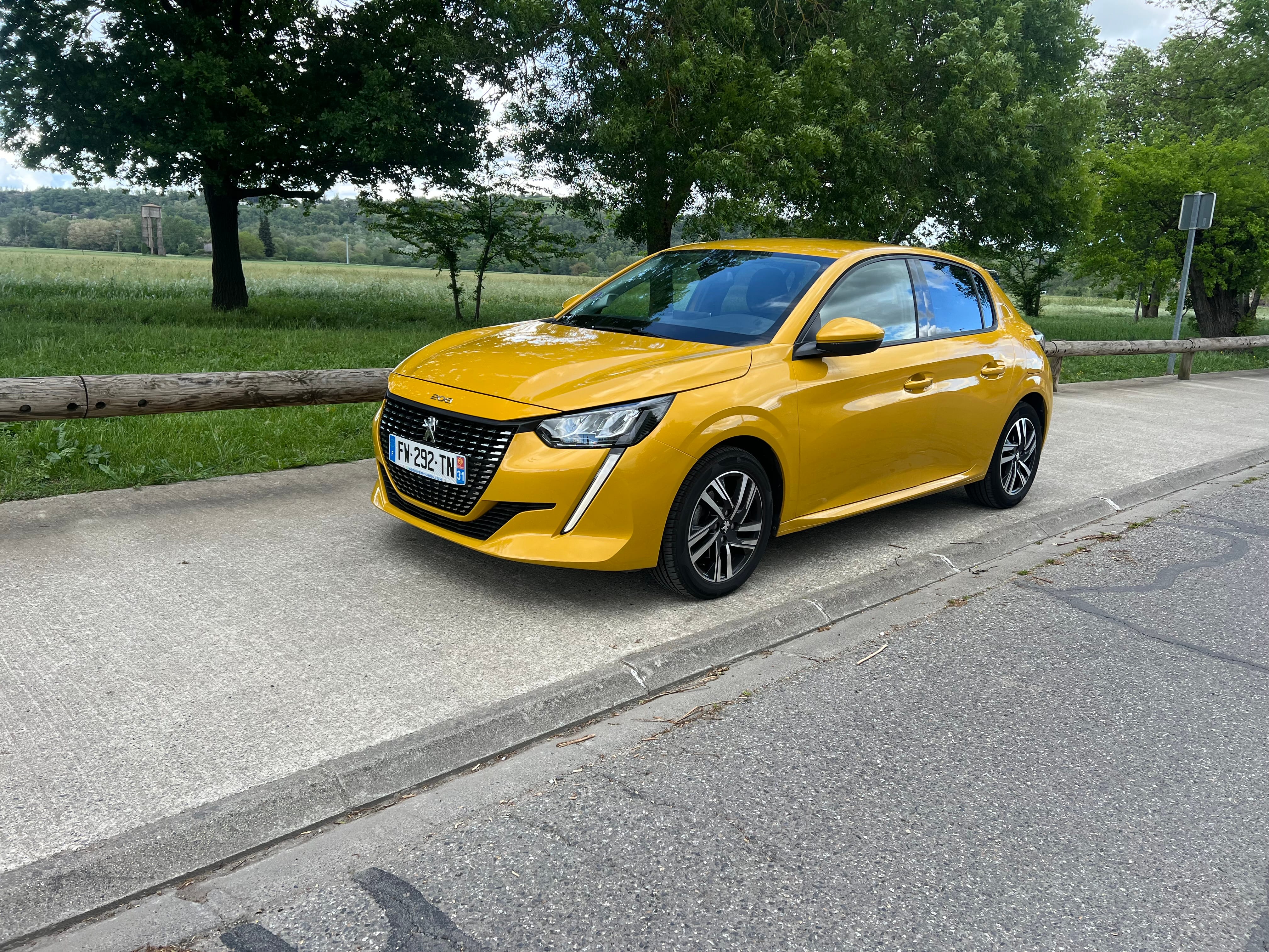 Peugeot 208, 2021, Essence 95, Automatik