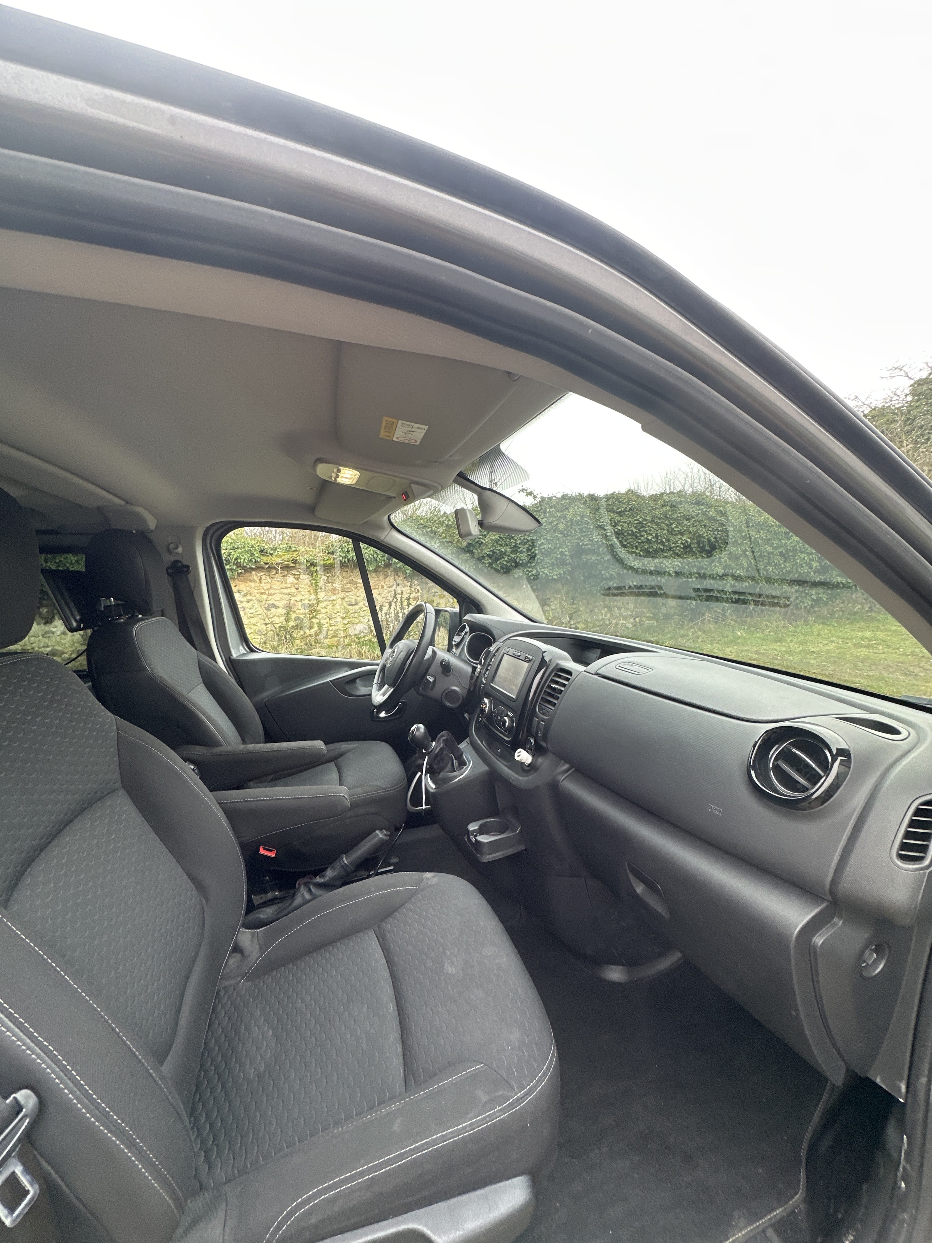 Opel Vivaro avec Régulateur de vitesse