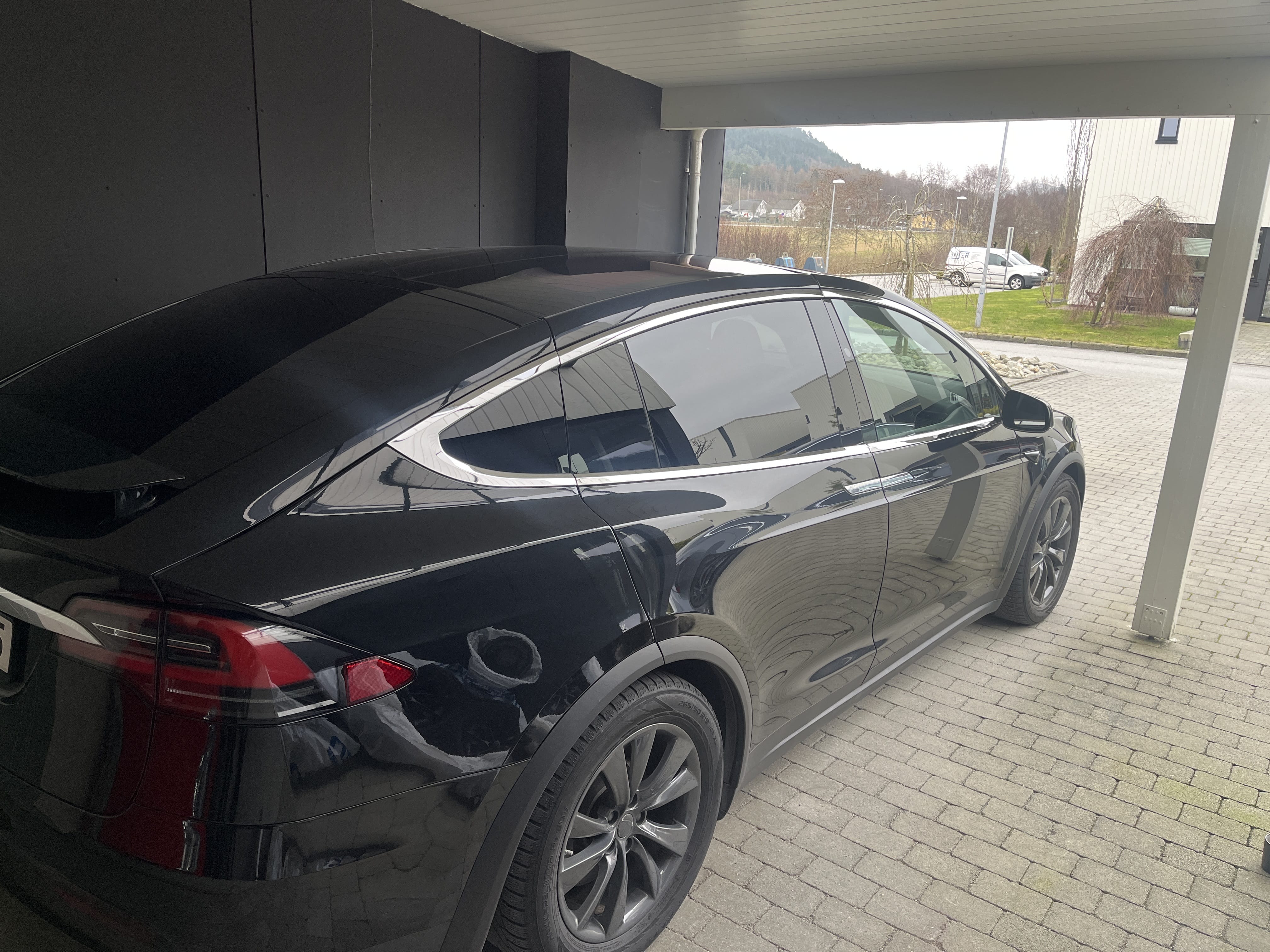 Tesla Model X, 2017, Elektrisk, automatisk, 6 seter