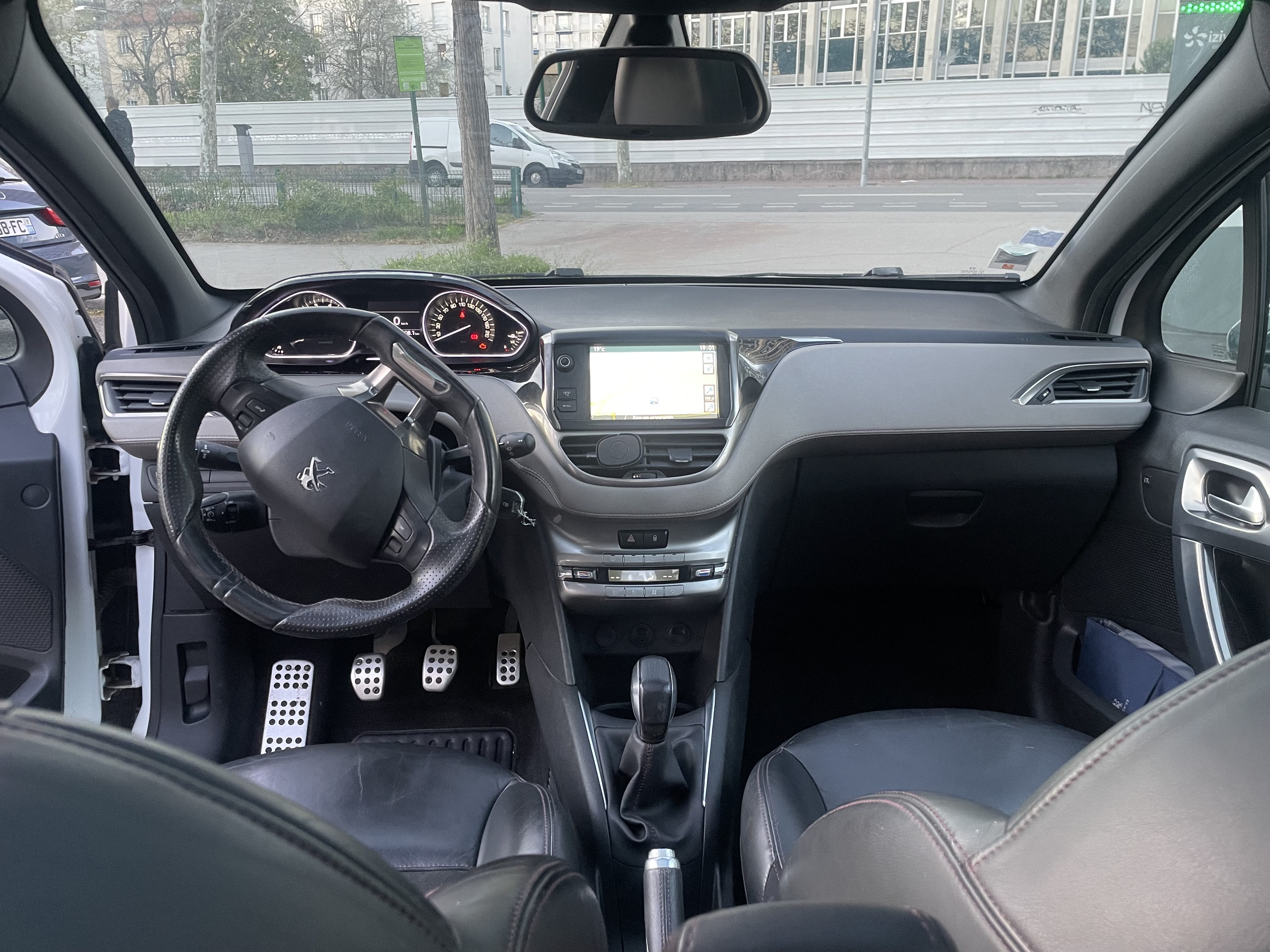 Peugeot 208 120 ch avec Régulateur de vitesse