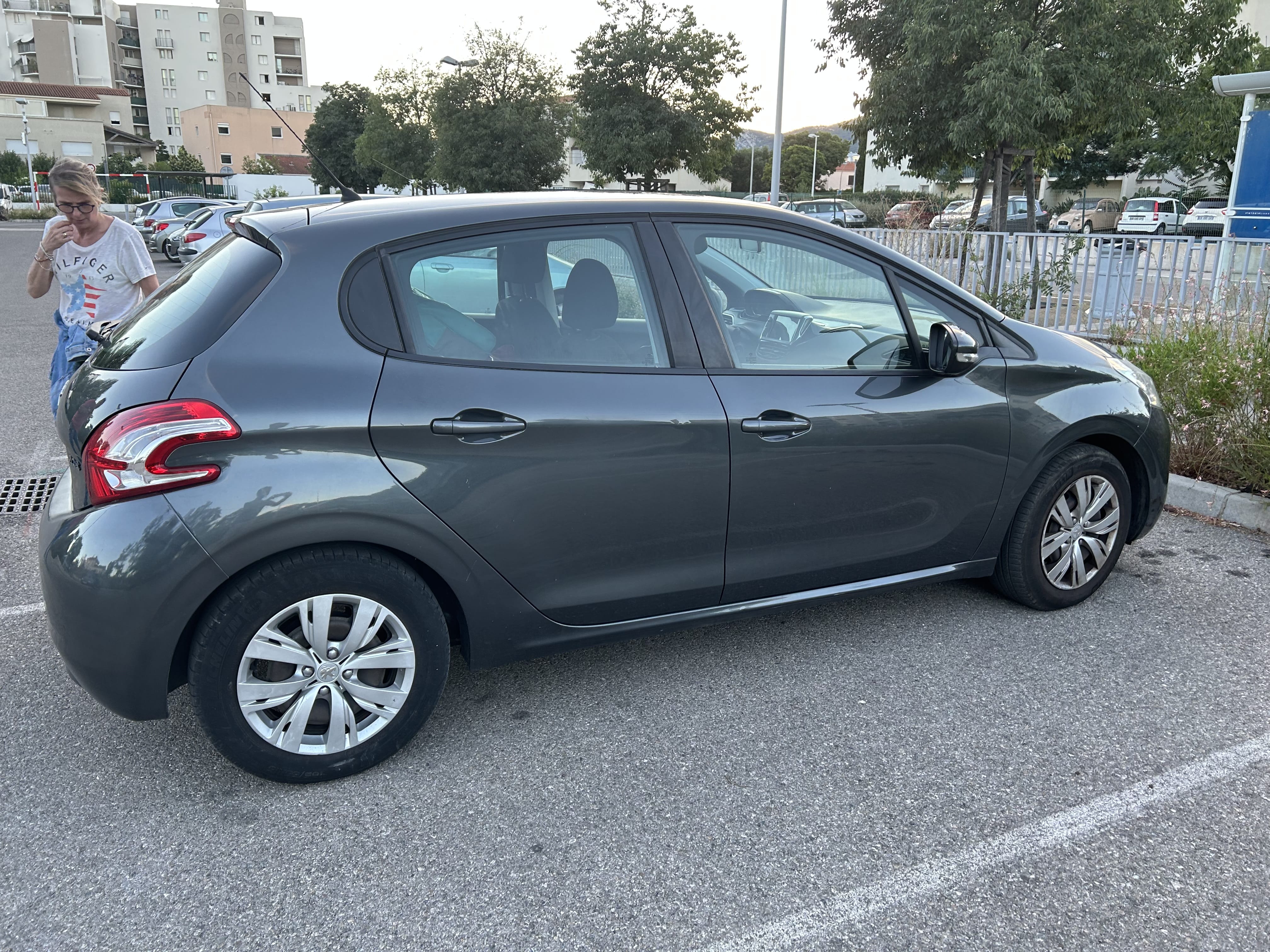 Peugeot 208 avec Climatisation