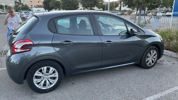 Peugeot 208 avec Climatisation