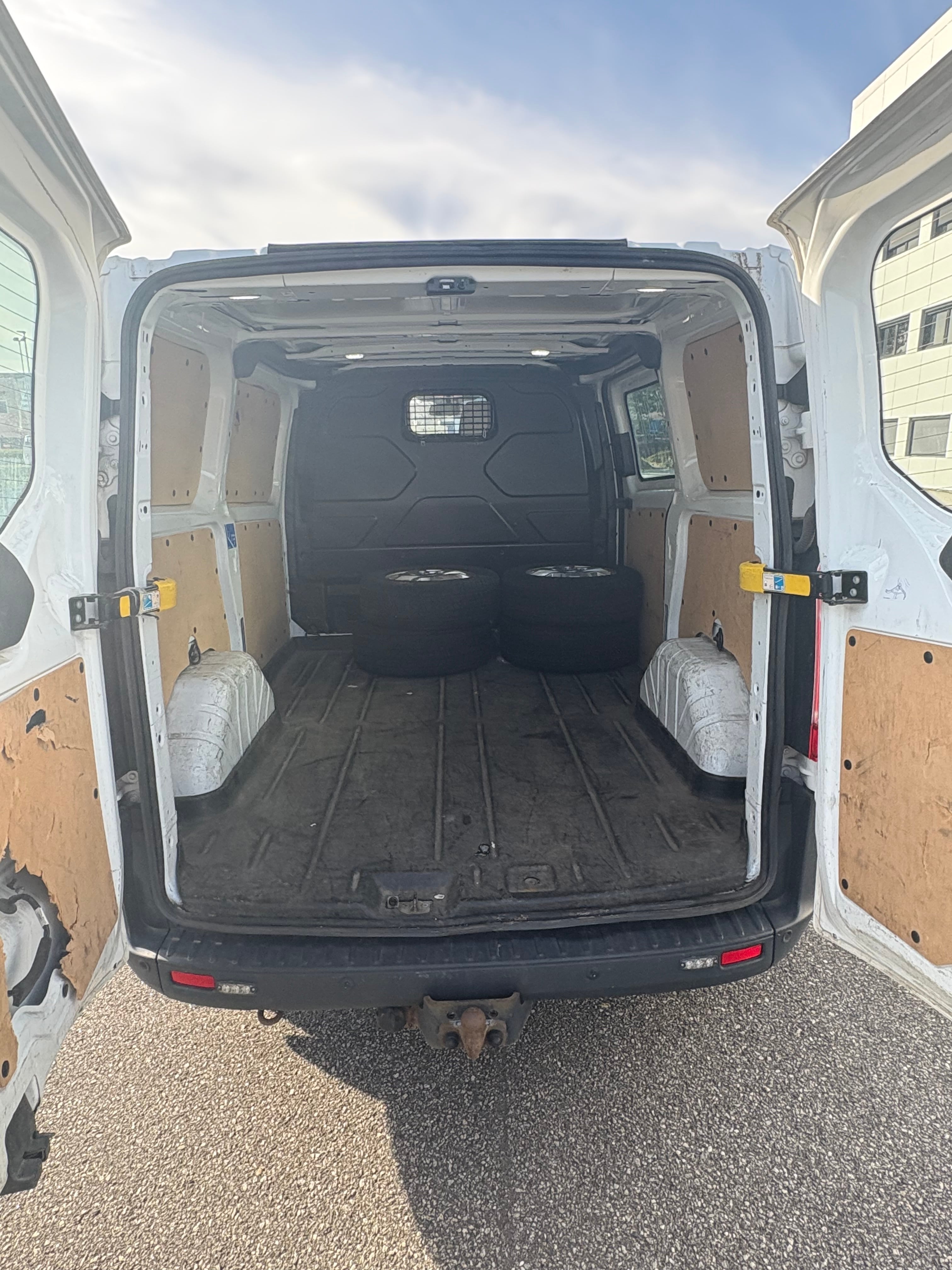Ford Transit Varebil med Ryggekamera