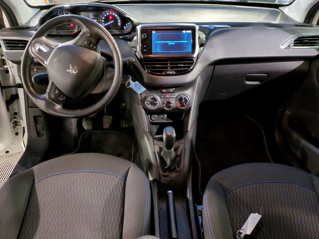 Peugeot 208 avec GPS