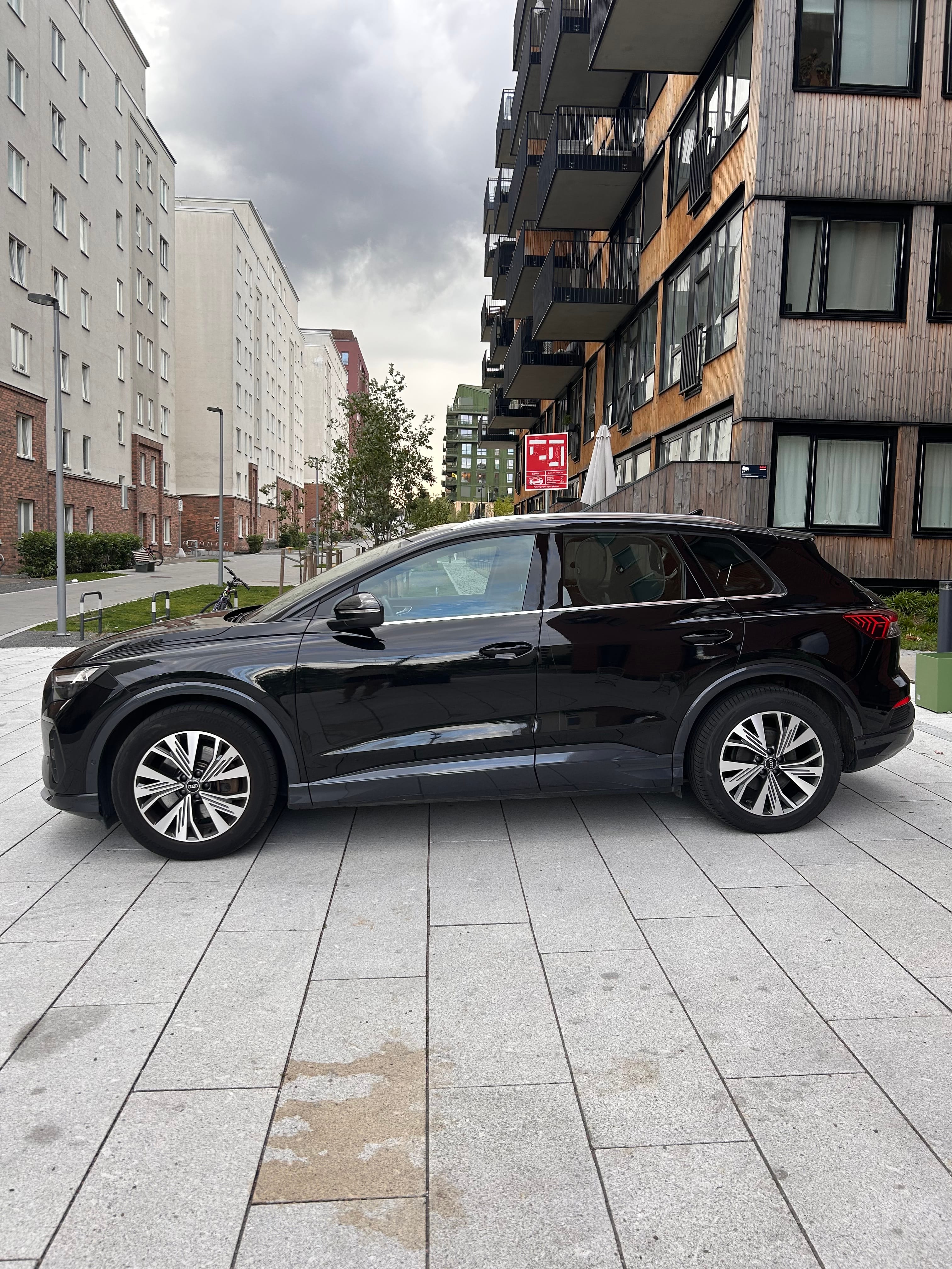 Audi Q4 50 e-tron quattro (AWD) med Aircondition